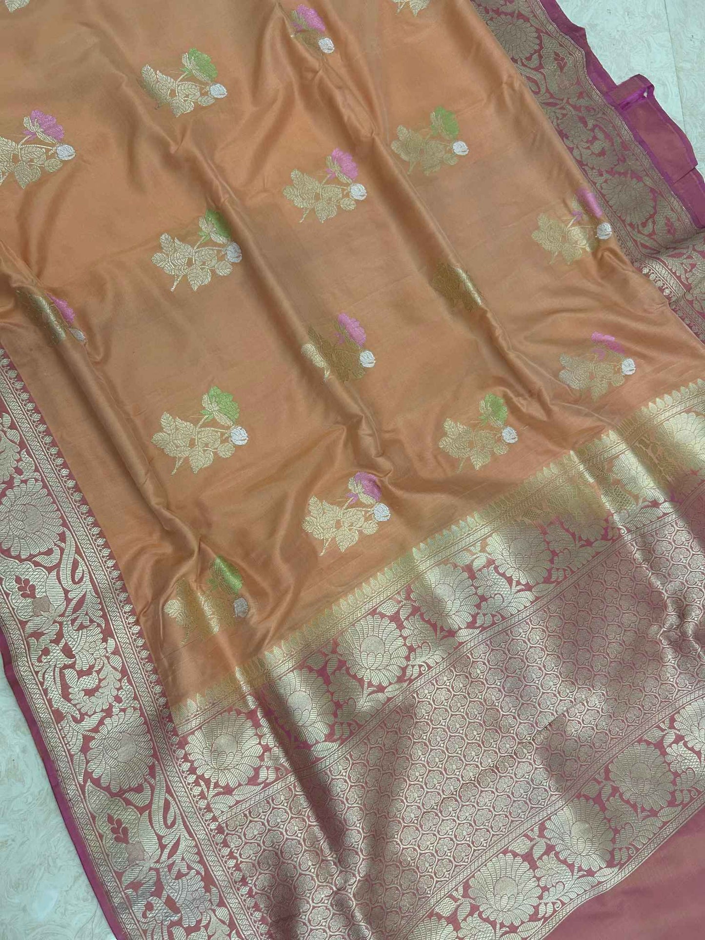 Pure Katan Silk Handloom Banarasi Saree - with kadhua border & meena