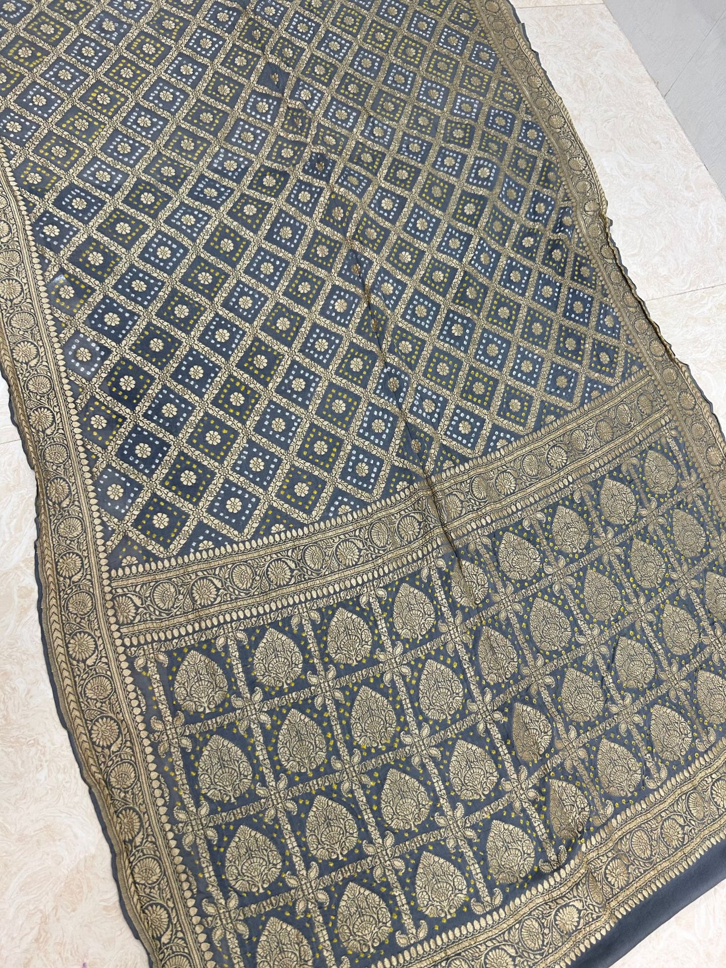 Pure Georgette Banarasi Handloom Bandhej Saree