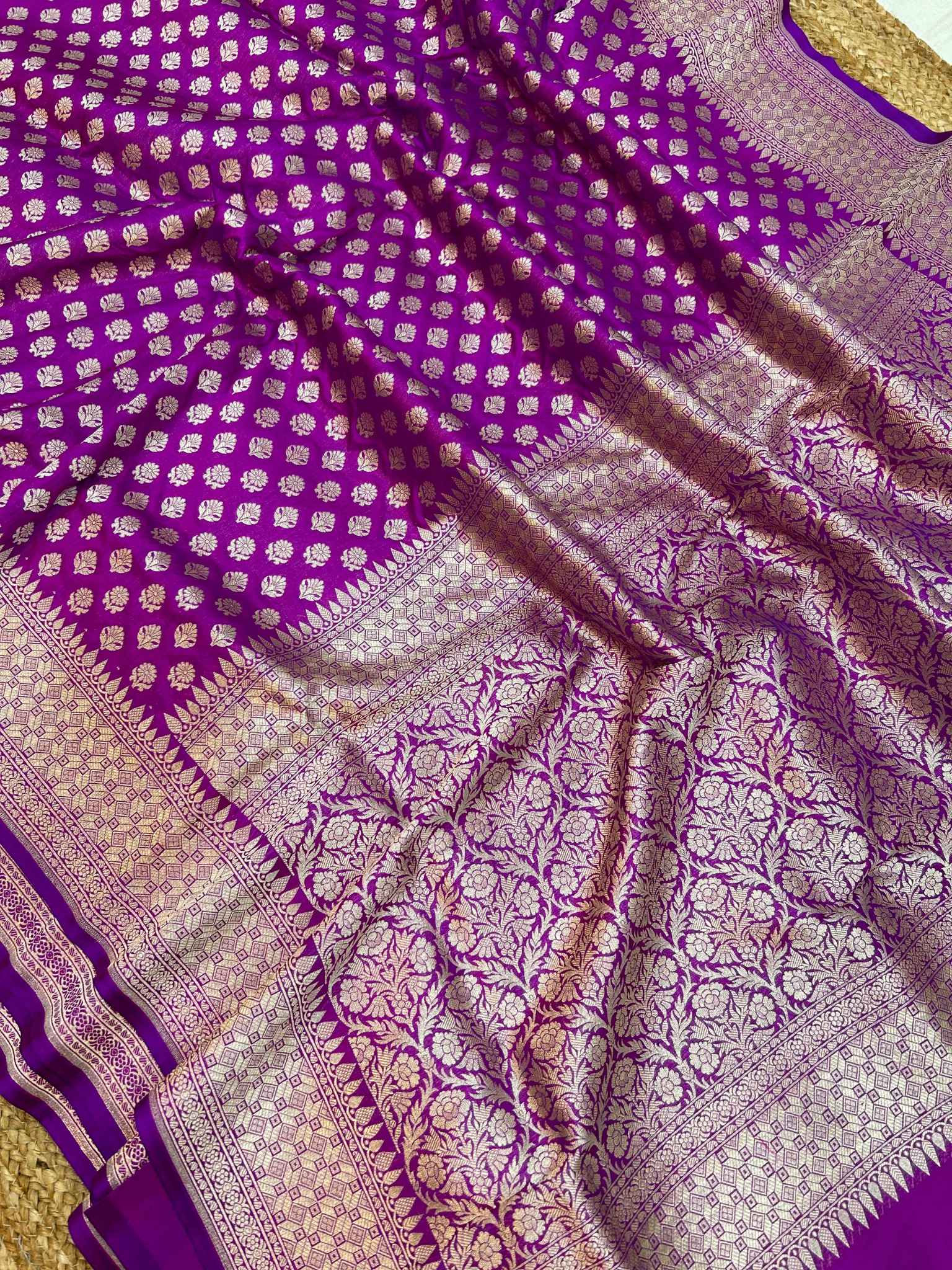 Pure Katan Silk Handloom Banarasi Saree - Jaal work