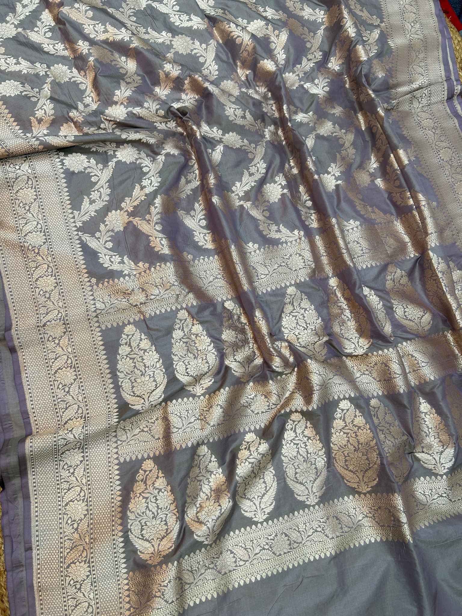 Pure Katan Silk Handloom Banarasi Saree - Jaal work