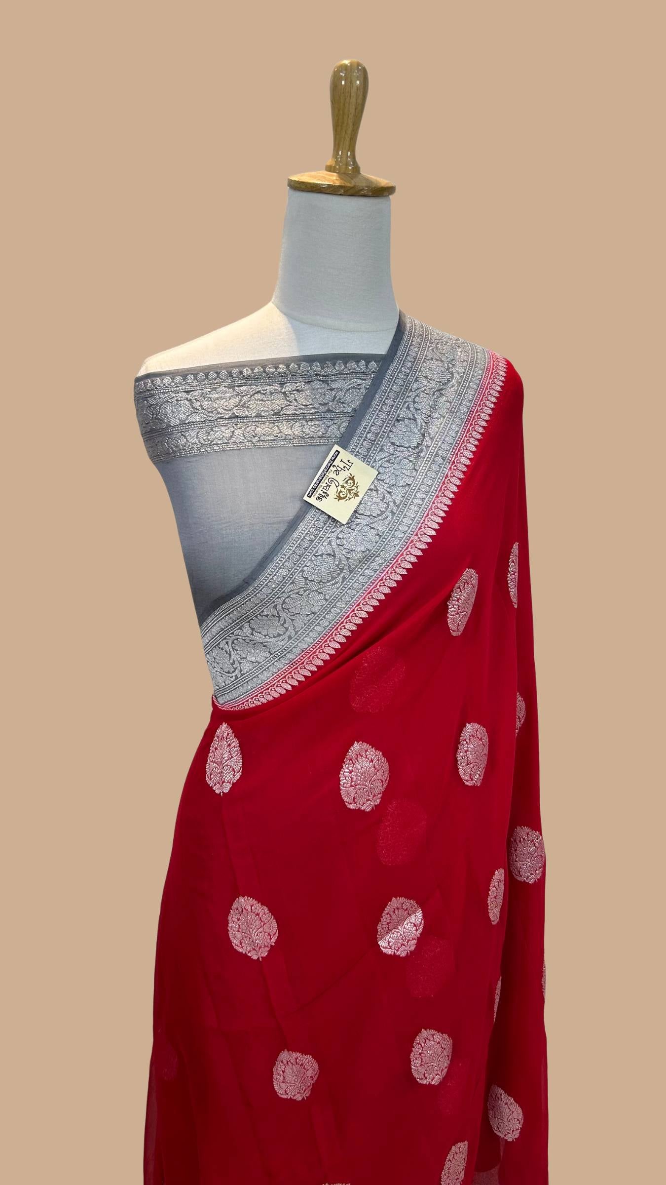 Pure Georgette Banarasi Handloom Saree - Silver Zari