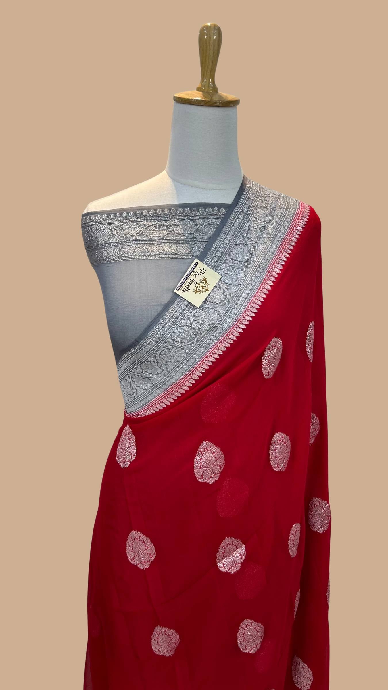 Pure Georgette Banarasi Handloom Saree - Silver Zari