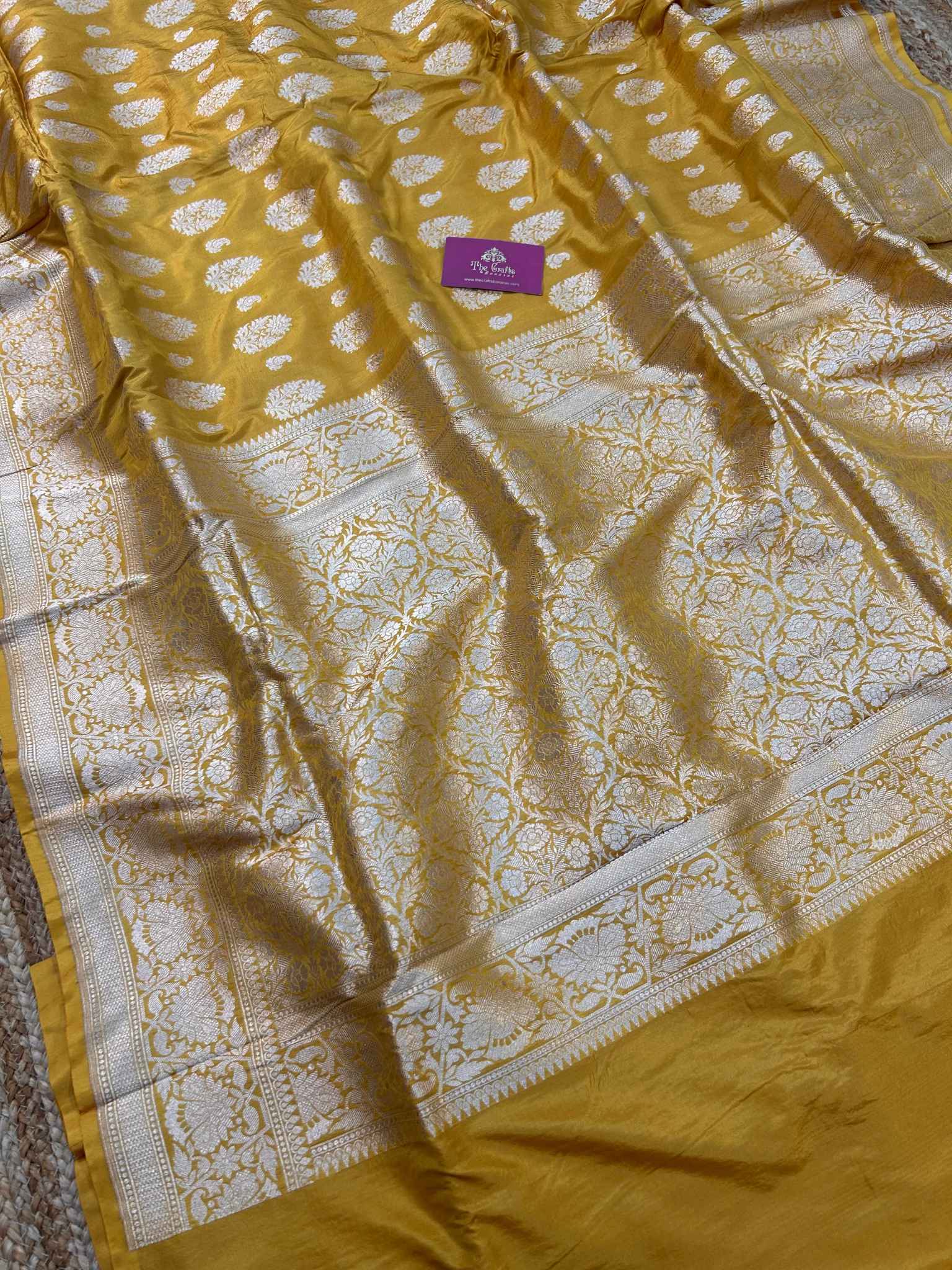 Pure Katan Silk Handloom Banarasi Saree - Jaal work