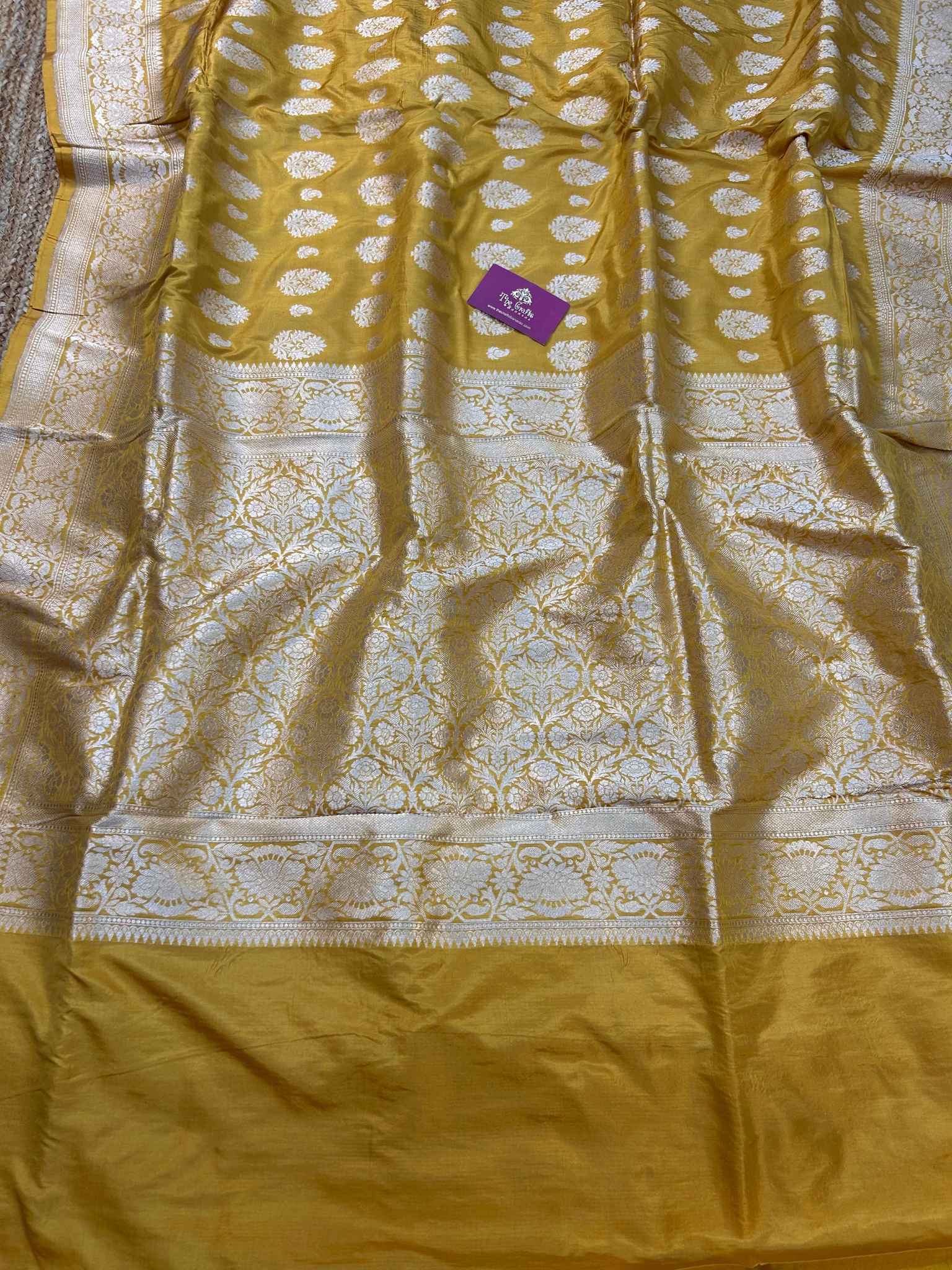 Pure Katan Silk Handloom Banarasi Saree - Jaal work