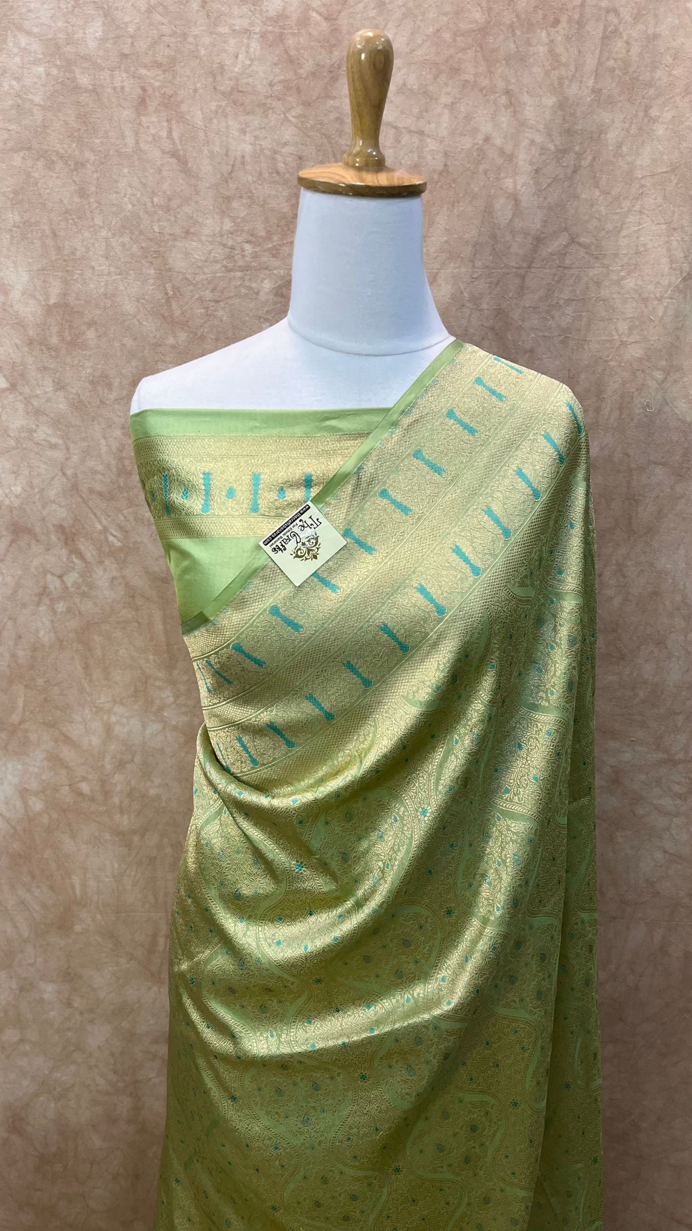 Pure Katan Silk Handloom Banarasi Saree - Tanchui Brocade Meena