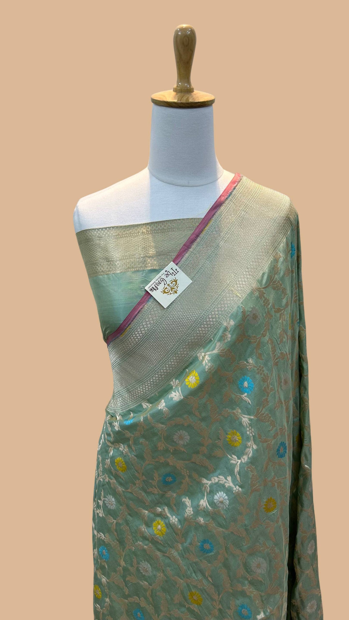 Pure Katan Silk Handloom Banarasi Saree - Jaal work with meenakari