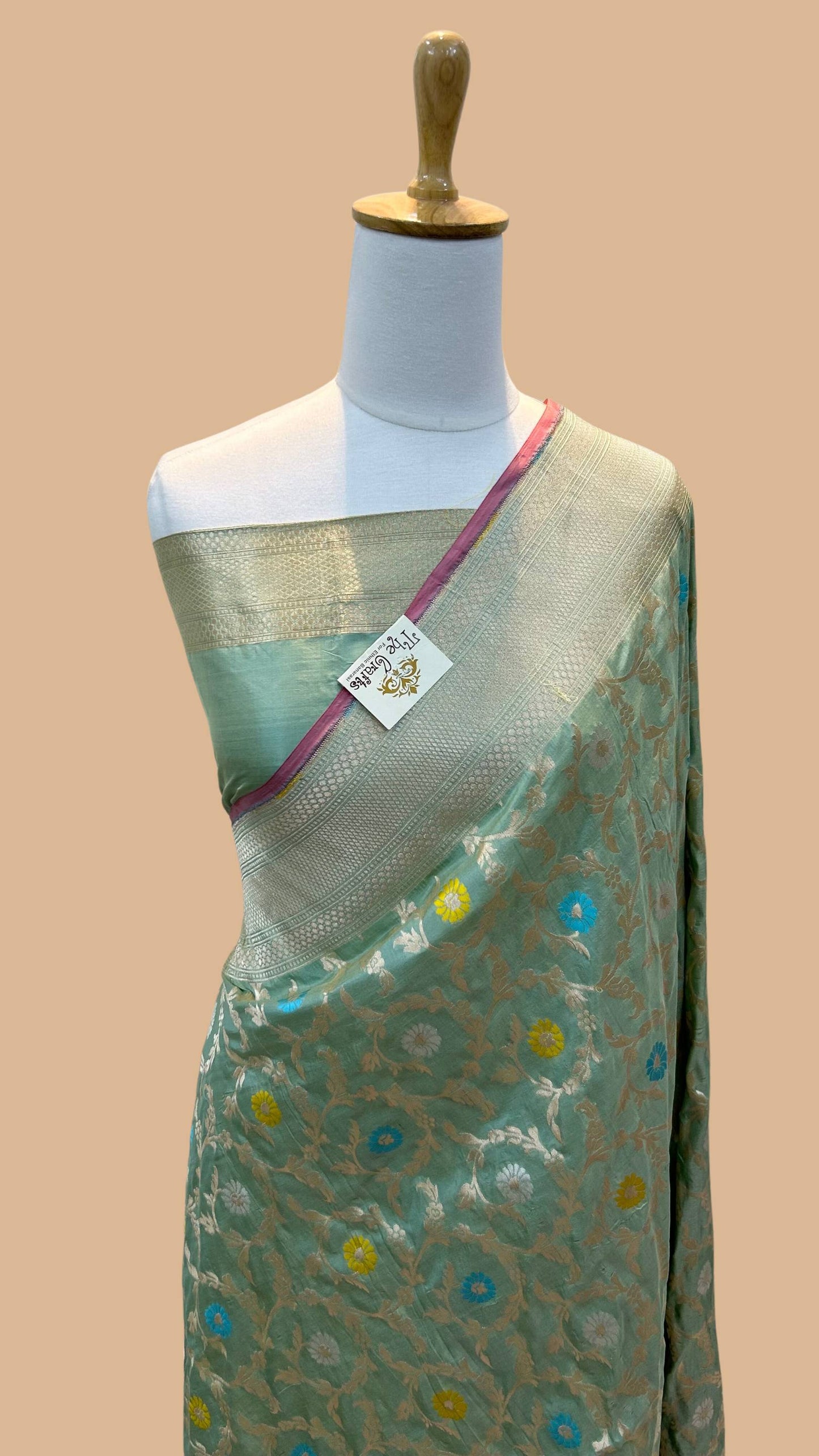 Pure Katan Silk Handloom Banarasi Saree - Jaal work with meenakari