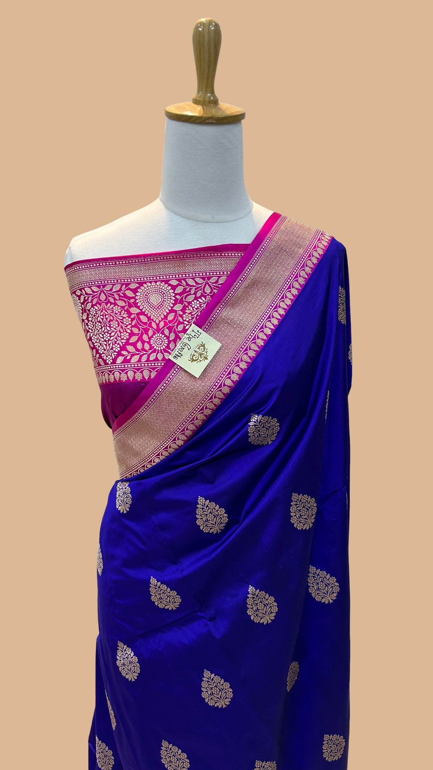 Pure Katan Silk Handloom Banarasi Saree - Jaal work