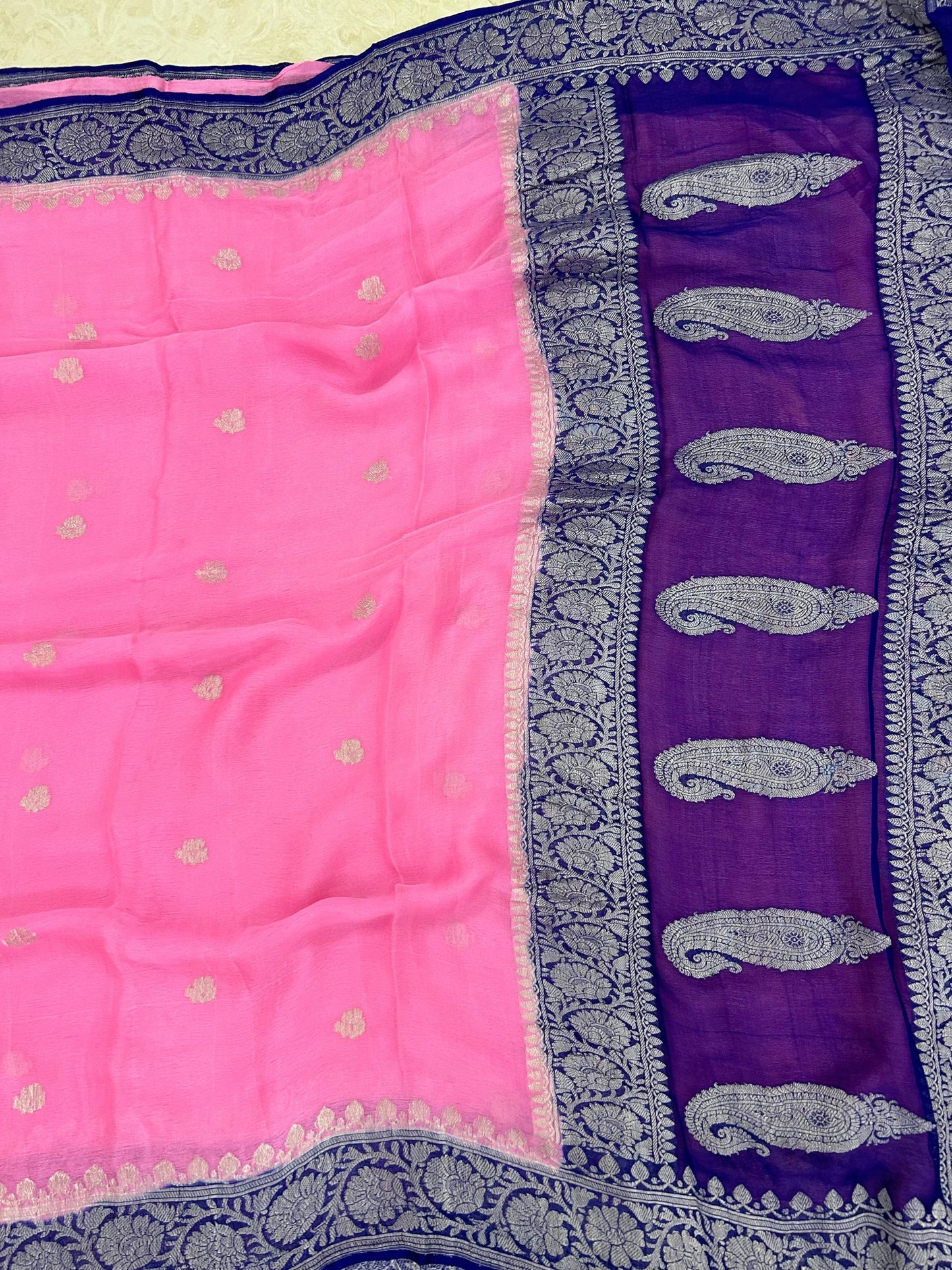 Pure Handloom Georgette Banarasi Saree - Silver Zari