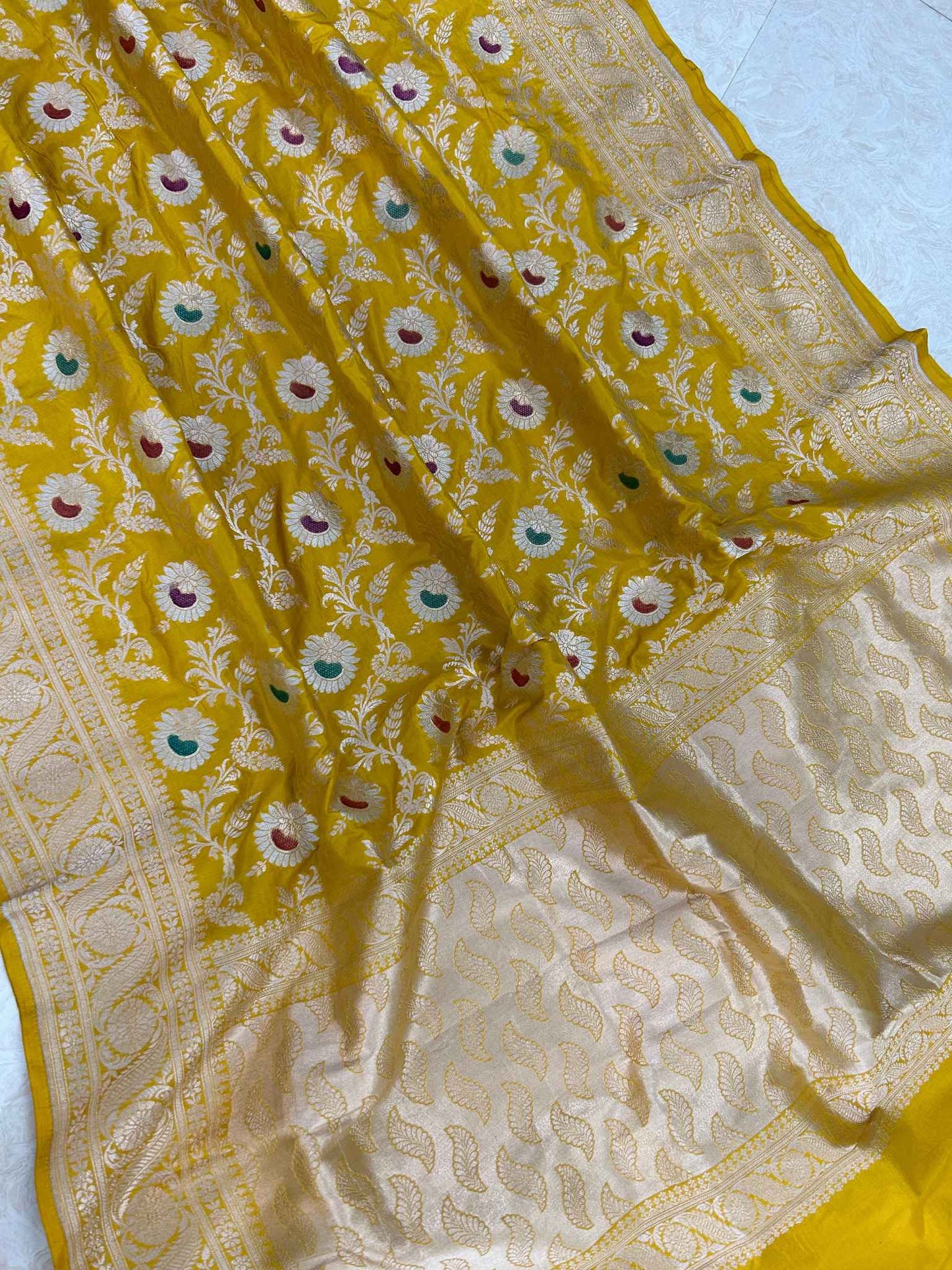Pure Katan Silk Handloom Banarasi Saree - All over Jaal work with meenakari