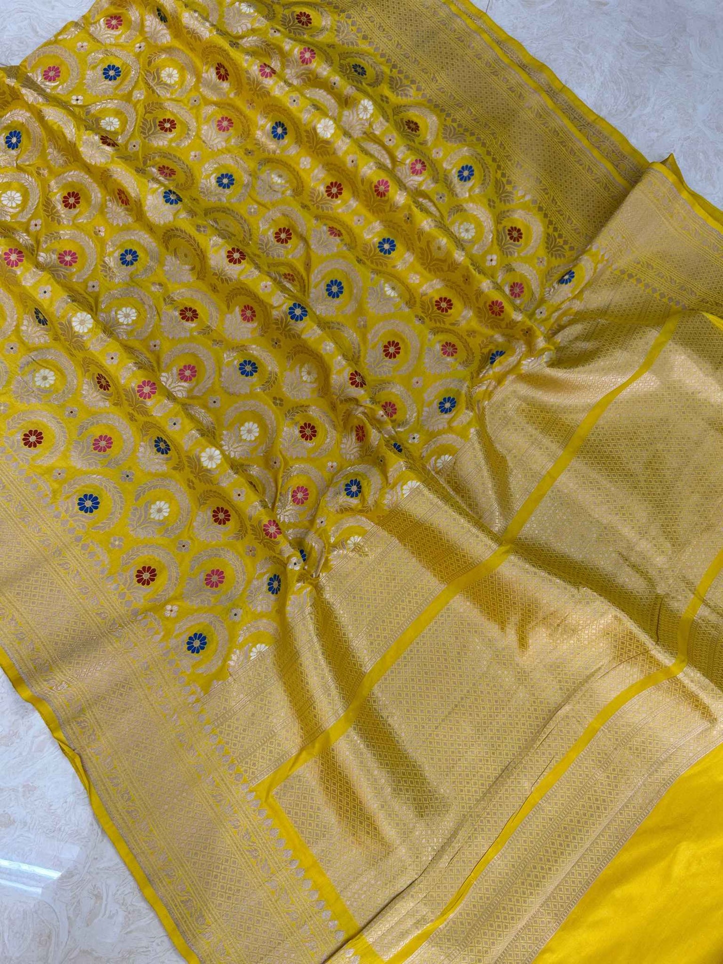 Pure Katan Silk Handloom Banarasi Saree - Jaal work with meenakari