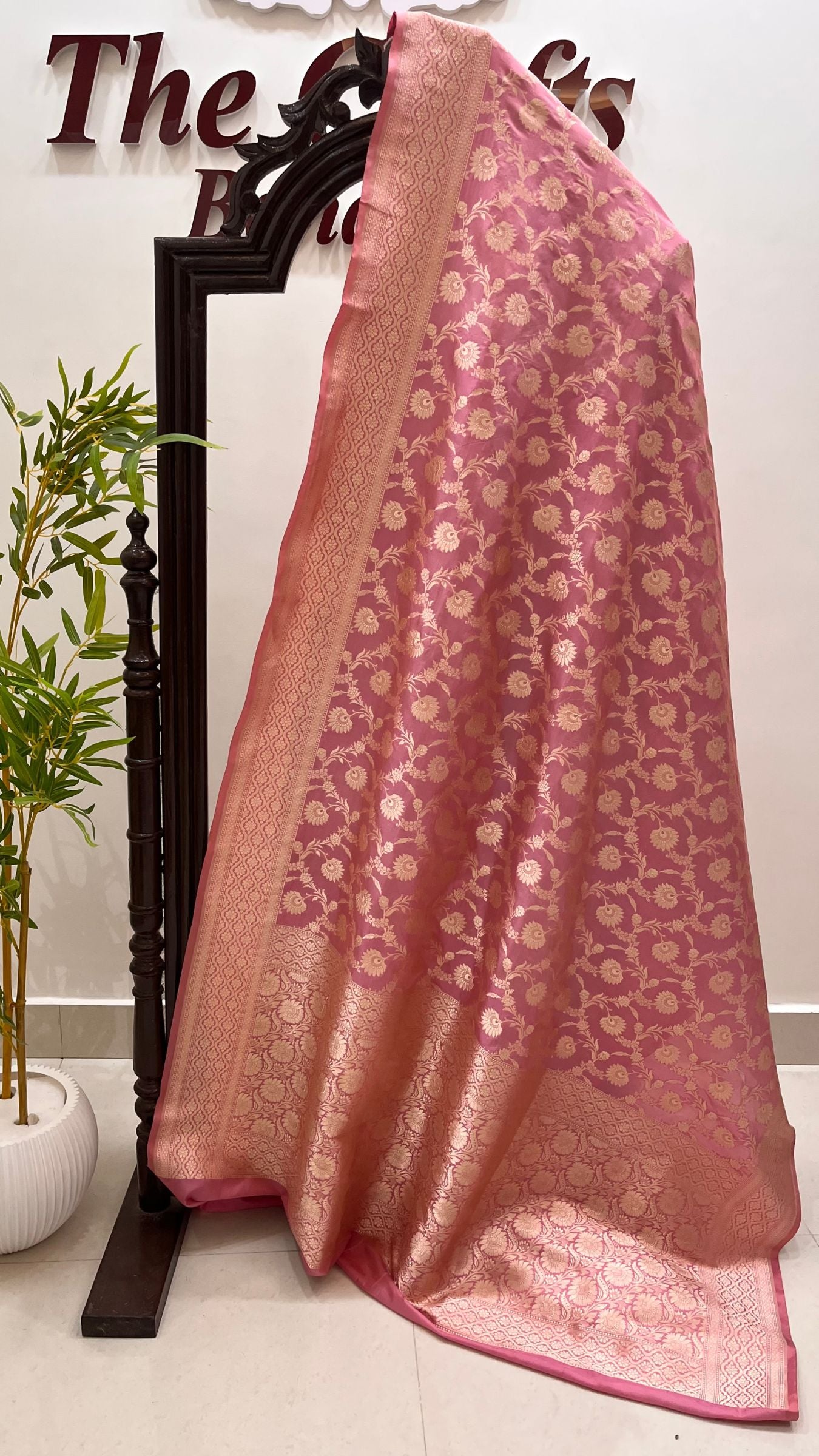 Pure Katan Silk Handloom Banarasi Saree - Jaal work
