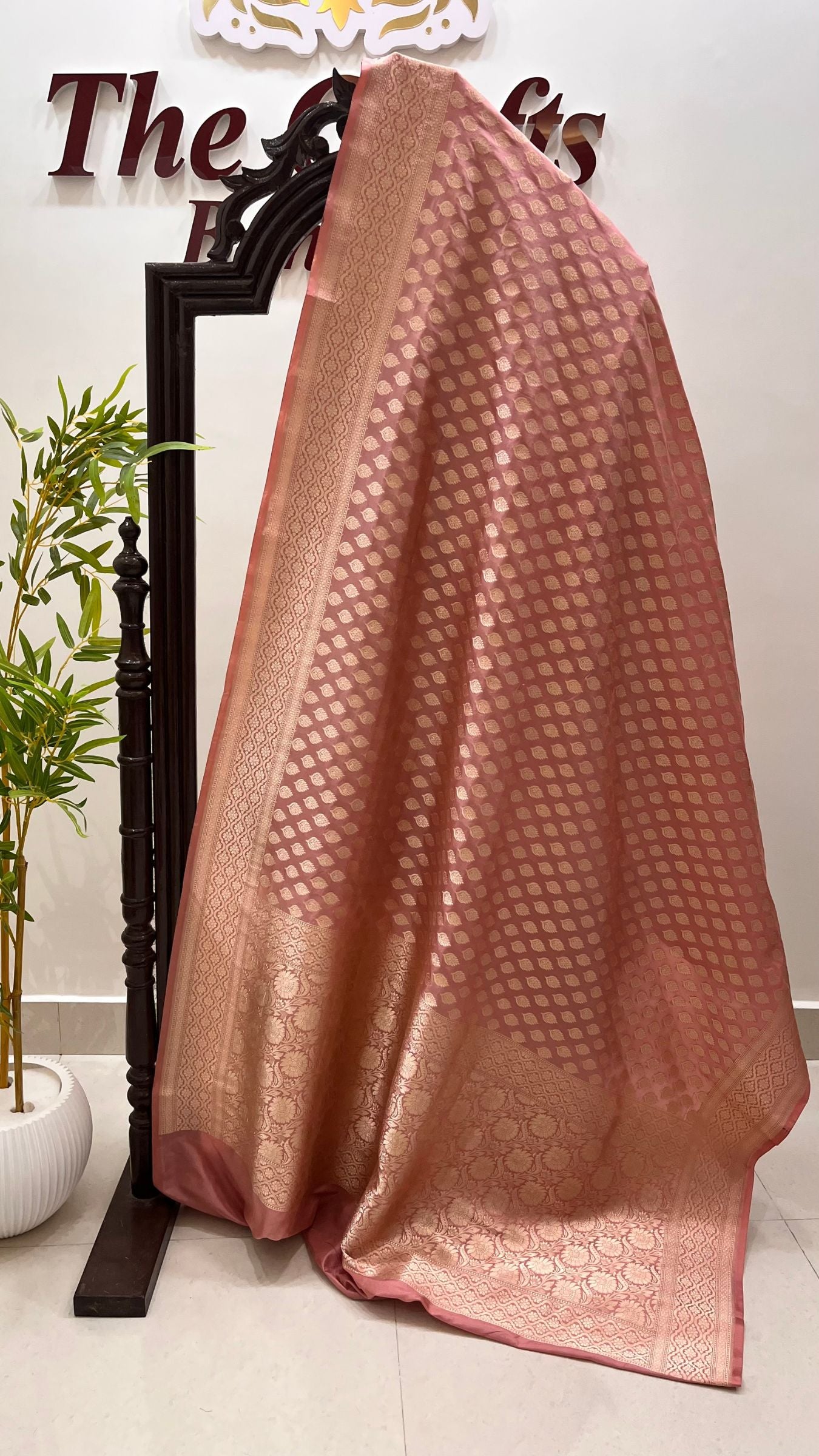 Pure Katan Silk Handloom Banarasi Saree - Jaal work