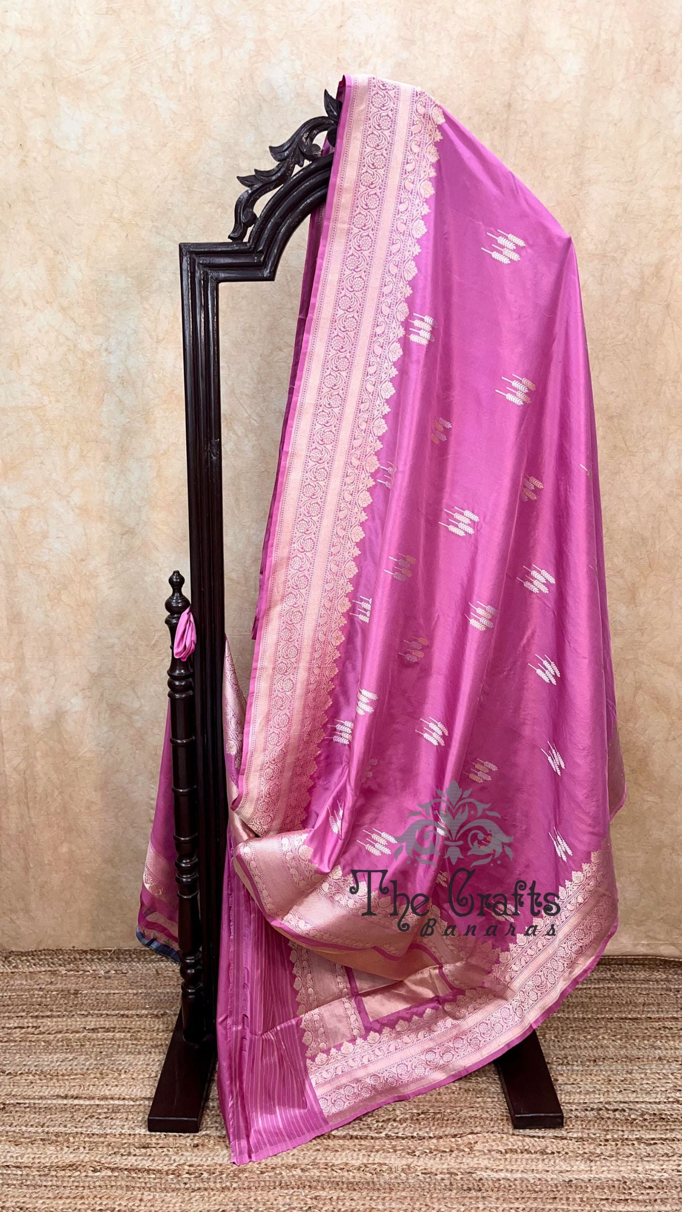 Pure Katan Silk Handloom Banarasi Saree - with sona rupa kadhua motifs