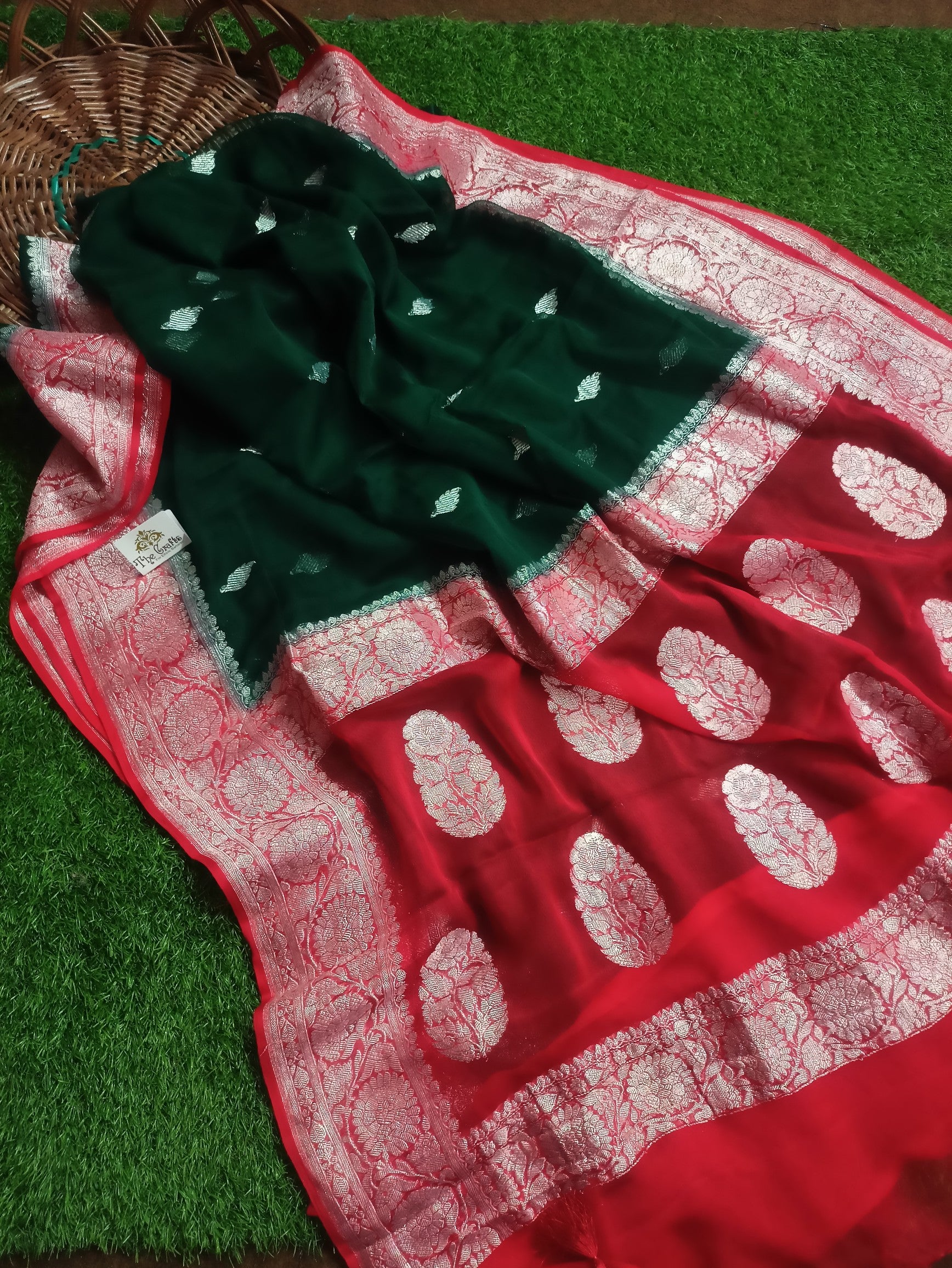 Pure Georgette Handloom Banarasi Saree - The Crafts Clothing