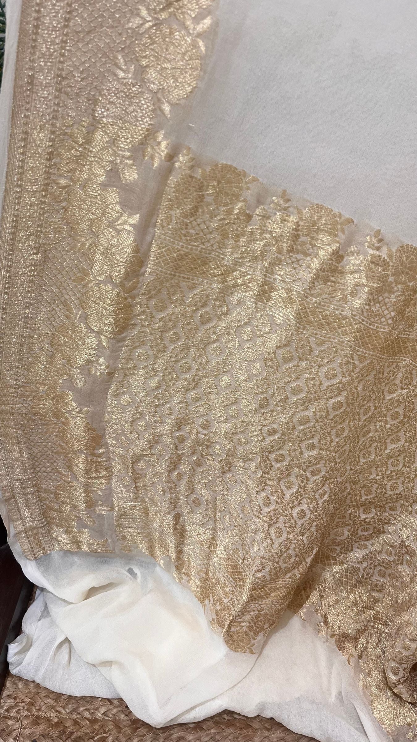 Khaddi Georgette Handloom Banarasi Saree