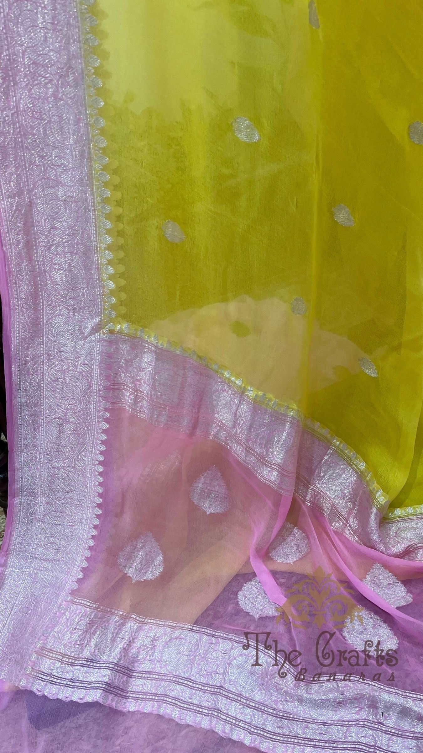 Pure Georgette Banarasi Handloom Saree - Silver Zari