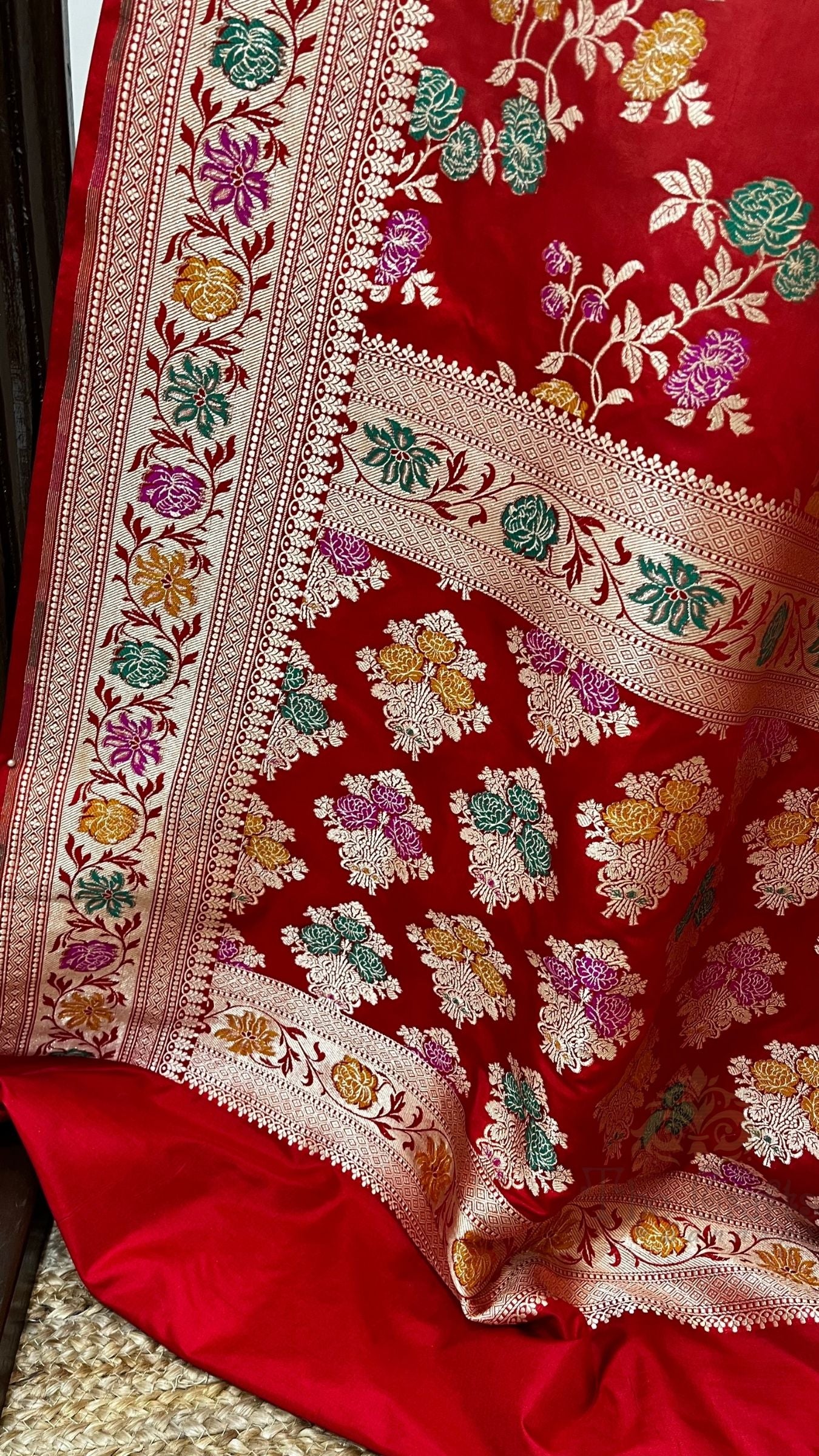 Pure Katan Silk Handloom Banarasi Saree - All over jaal work with meenakari