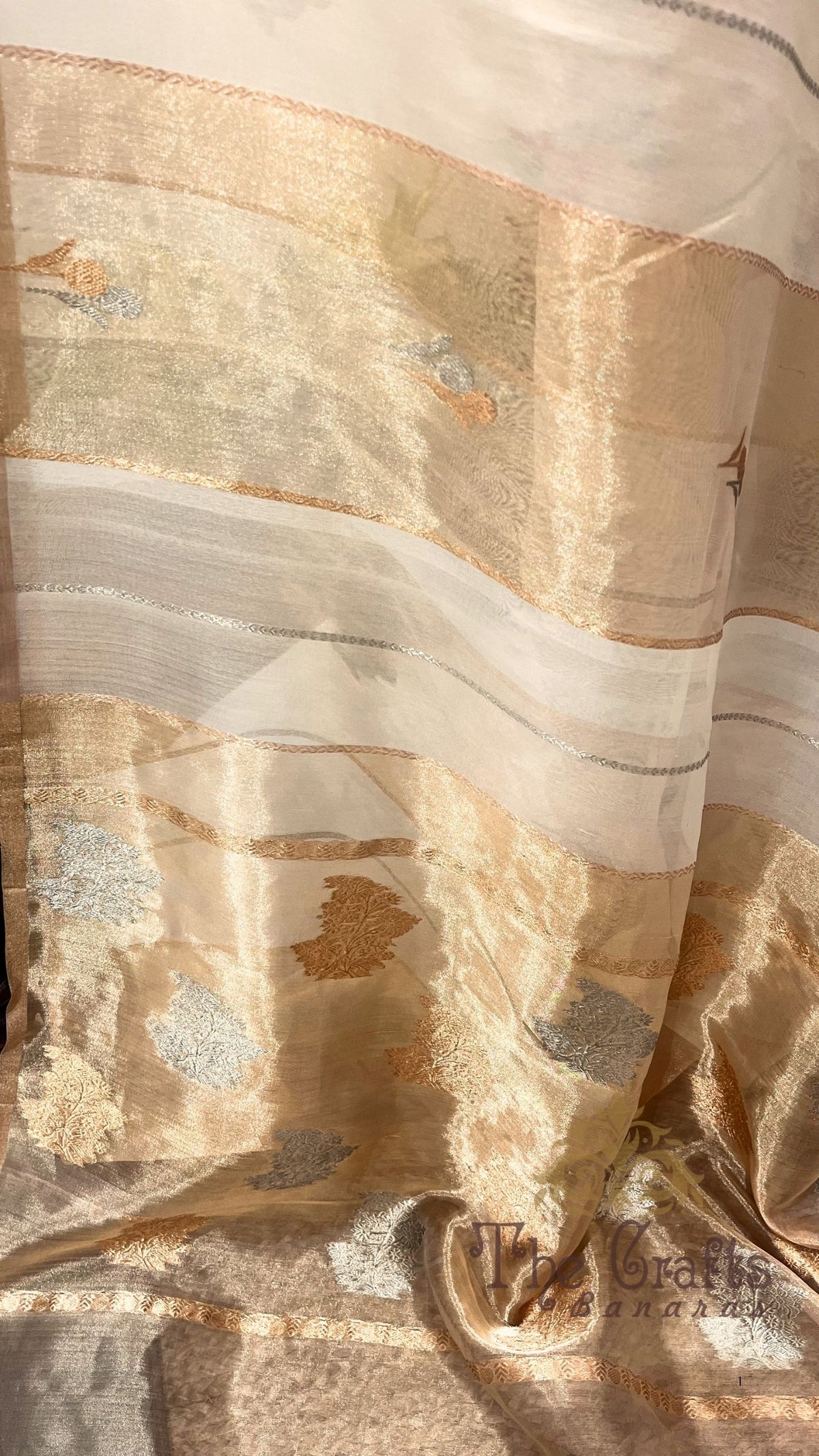 Pure Kora Tissue Silk Handloom Banarasi Saree- Kadhua Motifs
