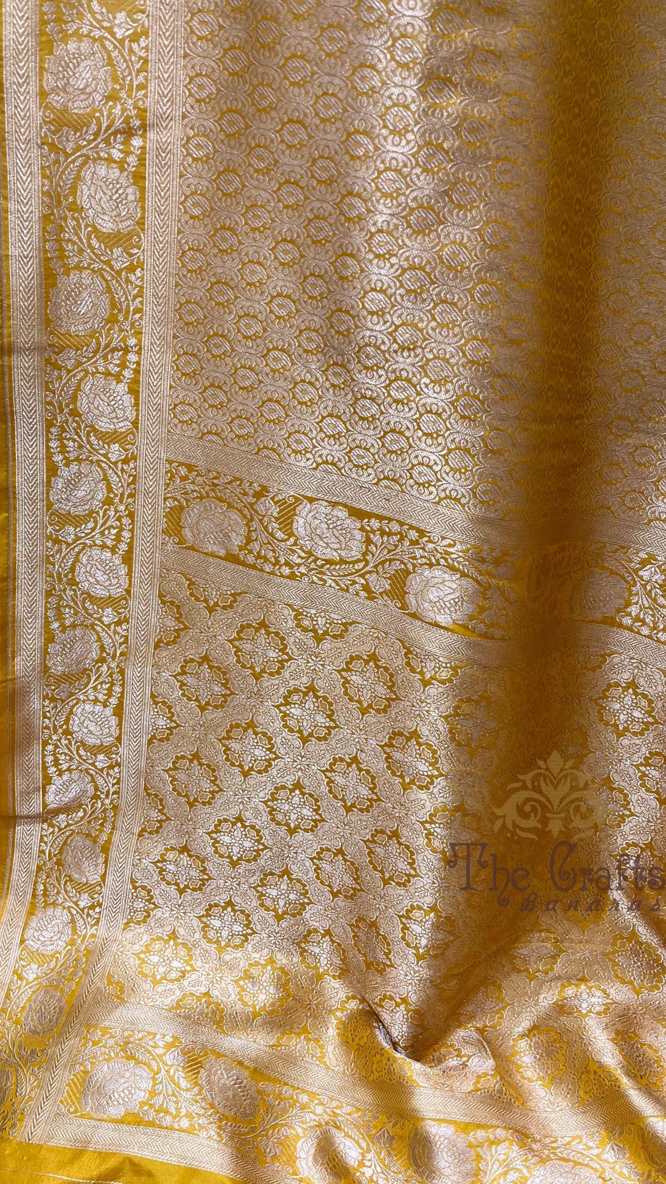 Pure Katan Silk Handloom Banarasi Saree - Tanchui Brocade