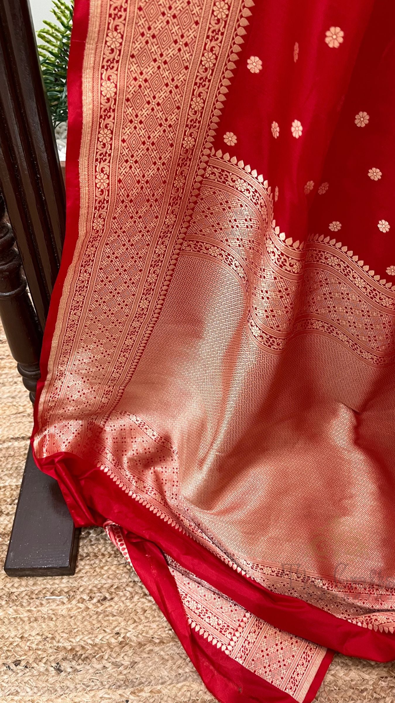 Pure Katan Silk Handloom Banarasi Saree - Chunri Buti