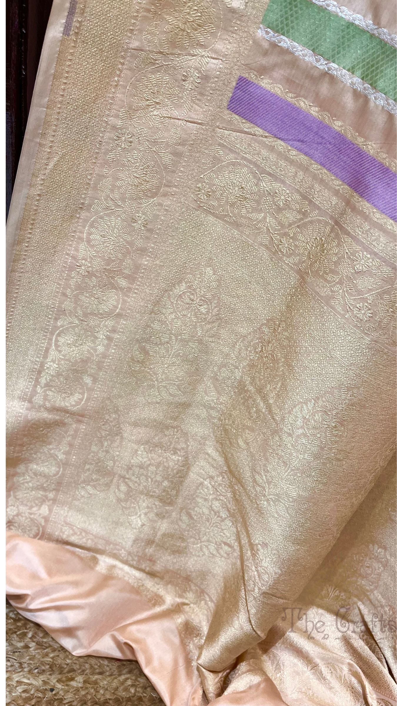 Rangkat Pure Katan Silk Handloom Banarasi Saree - with kadhua work