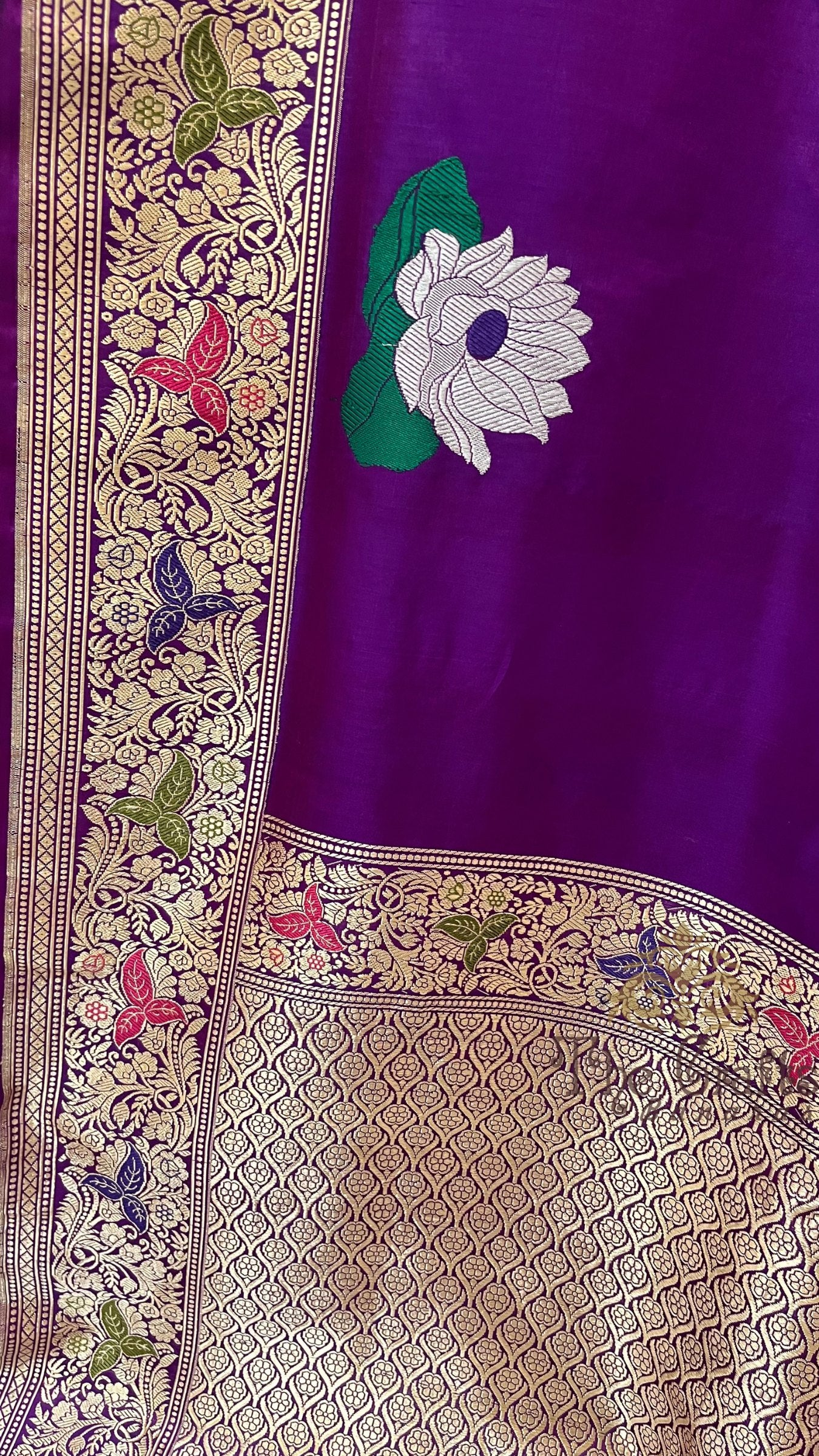 Pure Katan Silk Handloom Banarasi Saree - with kadhua meenakari motifs