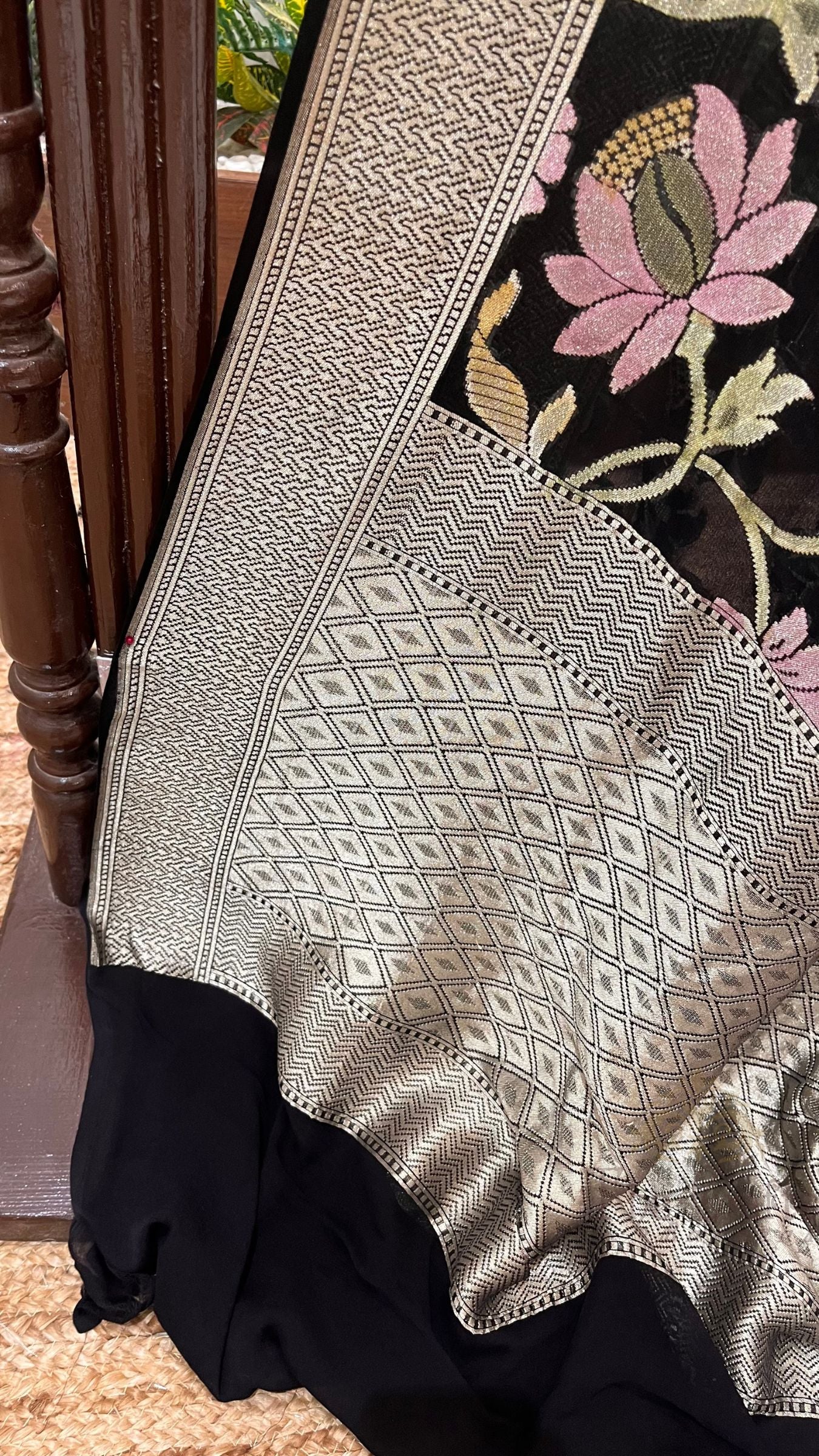 Khaddi Georgette Handloom Banarasi Saree - Water Zari