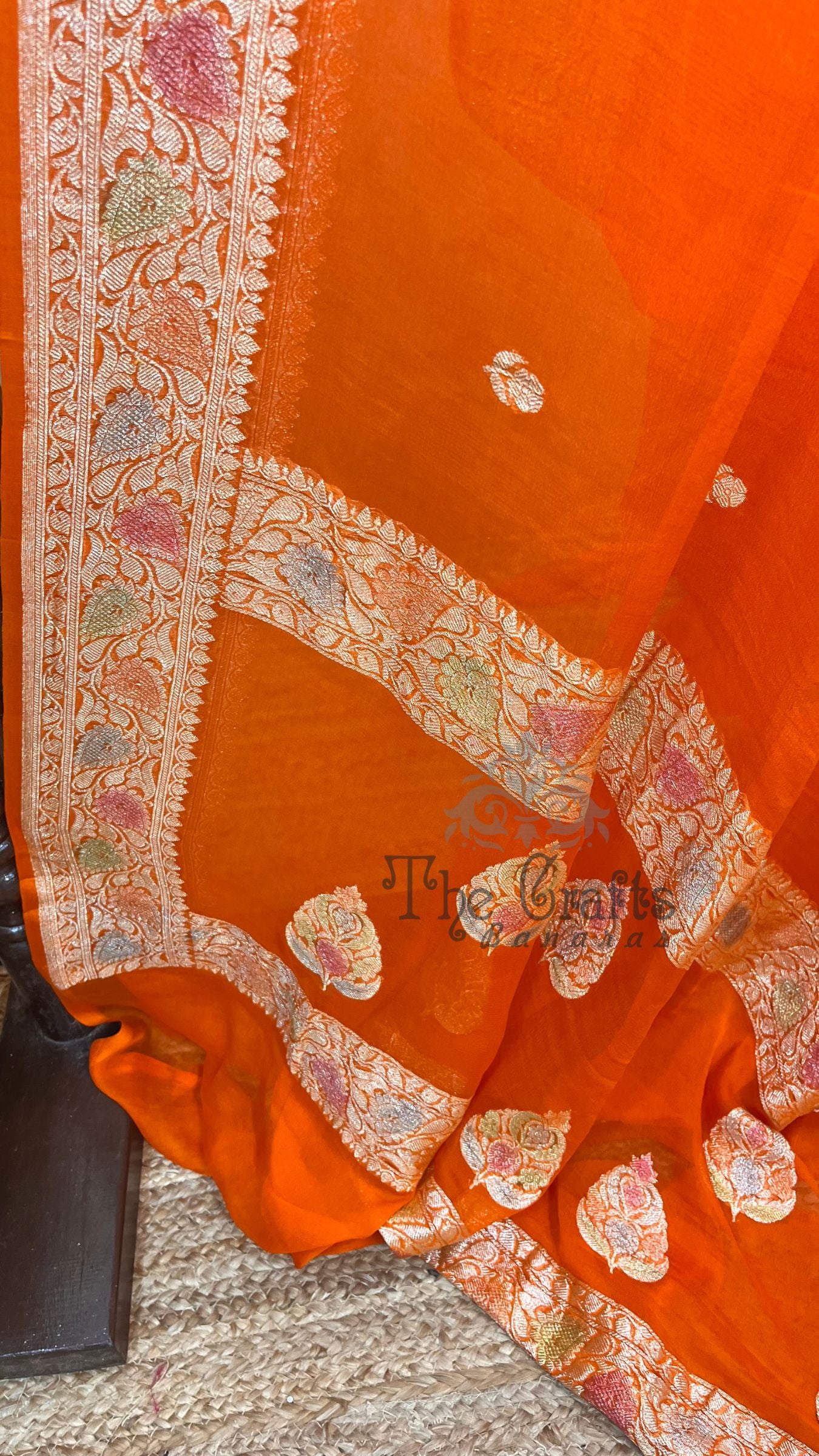 Pure Georgette Handloom Banarasi Saree - Silver Zari