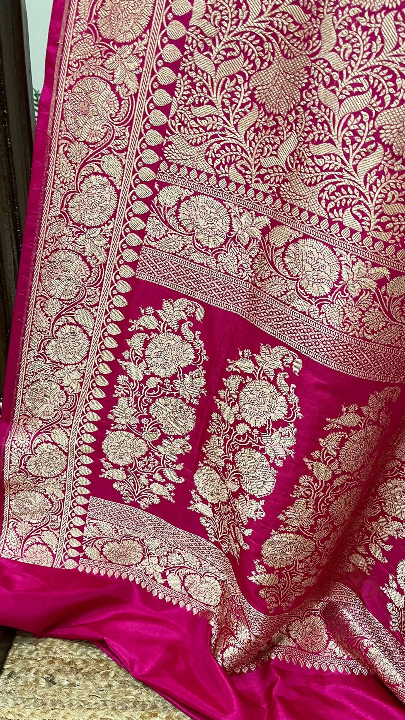 Pure Katan Silk Handloom Banarasi Saree - Tanchui Brocade