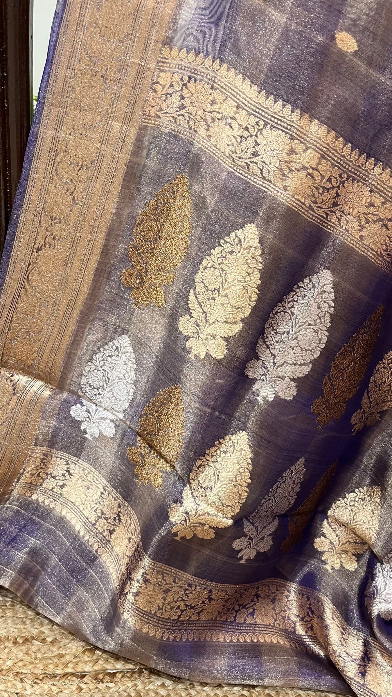 Pure Tissue Silk Handloom Banarasi Saree