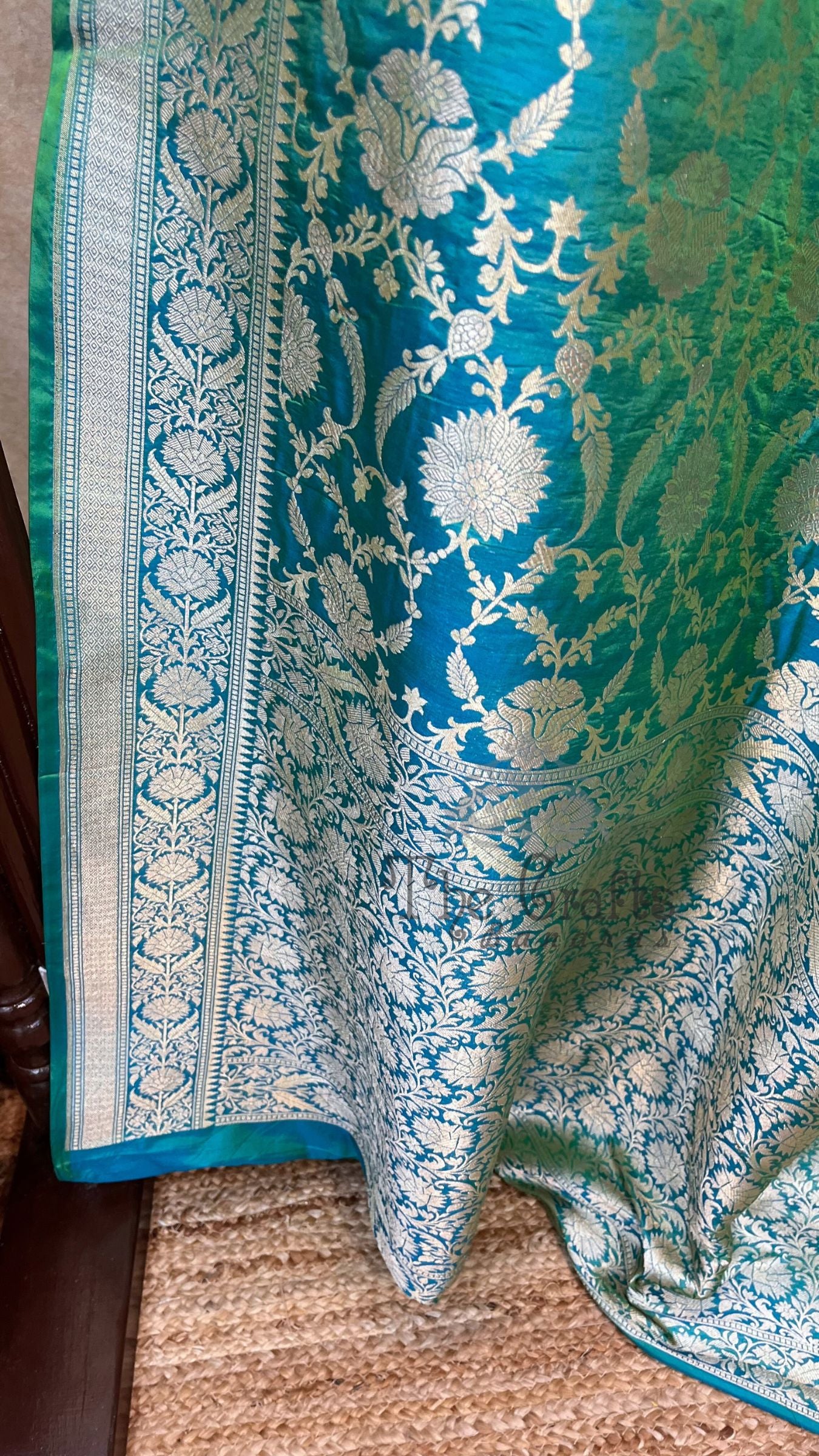 Pure Katan Silk Handloom Banarasi Saree - Jaal work