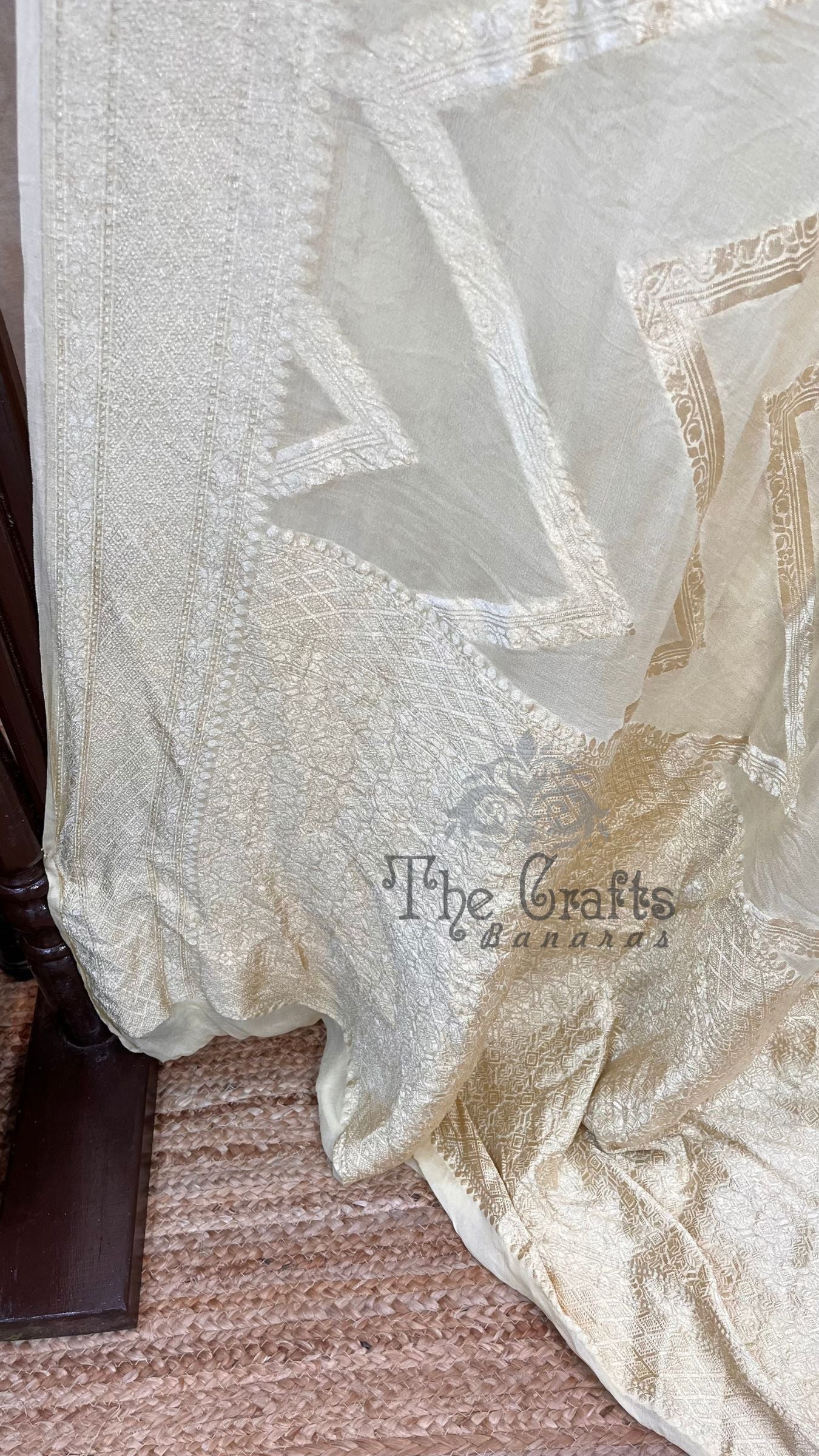 Khaddi Georgette Handloom Banarasi Saree
