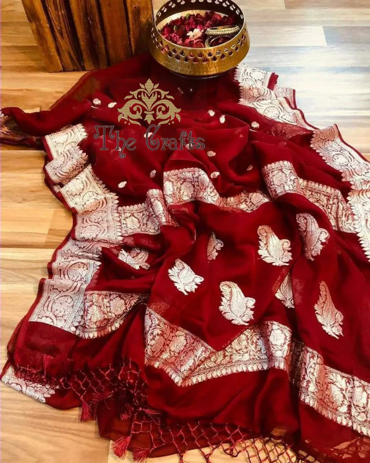Red Pure Georgette Banarasi Saree - Silver Zari