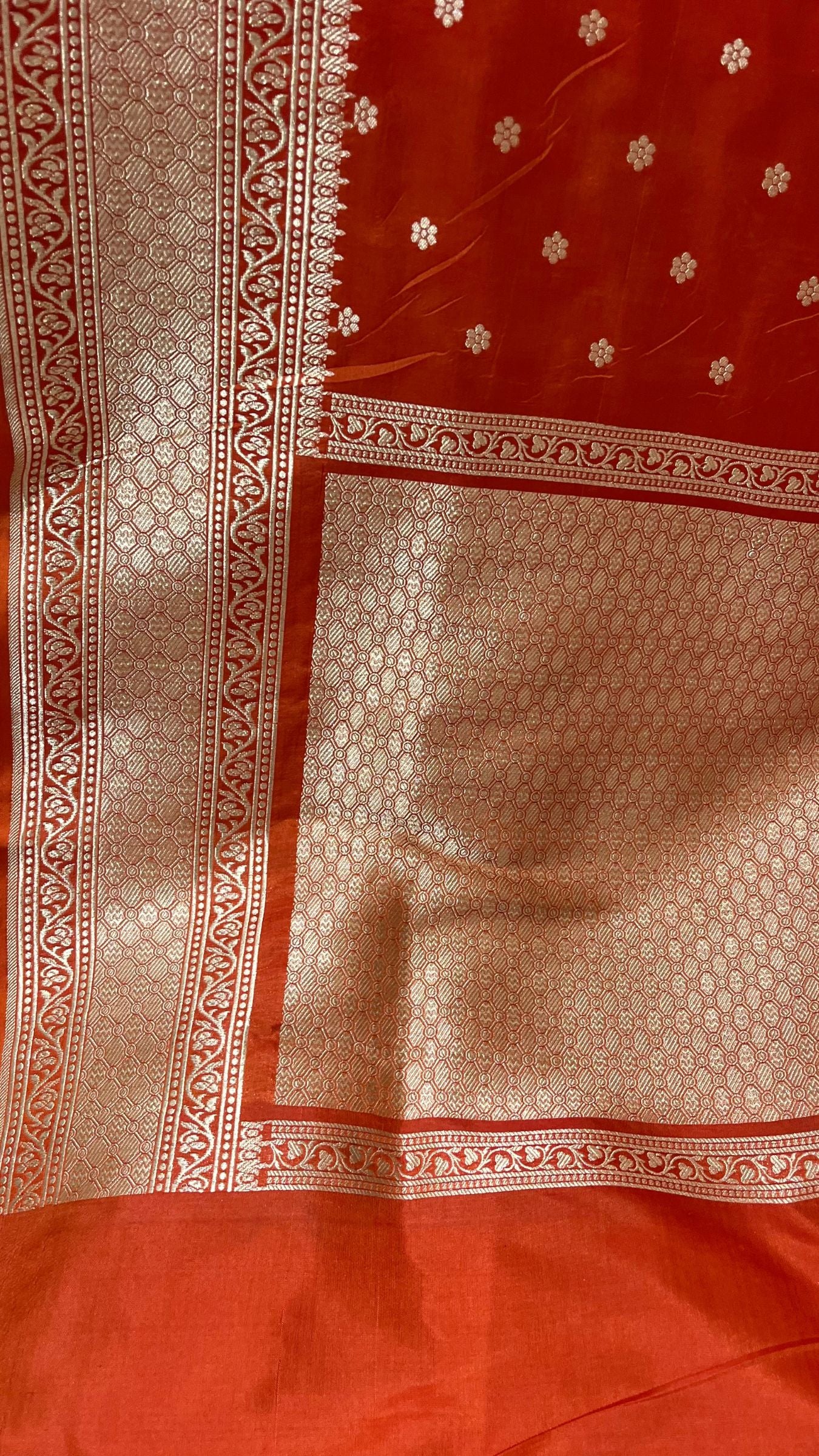 Pure Katan Silk Handloom Banarasi Saree - Motifs Work