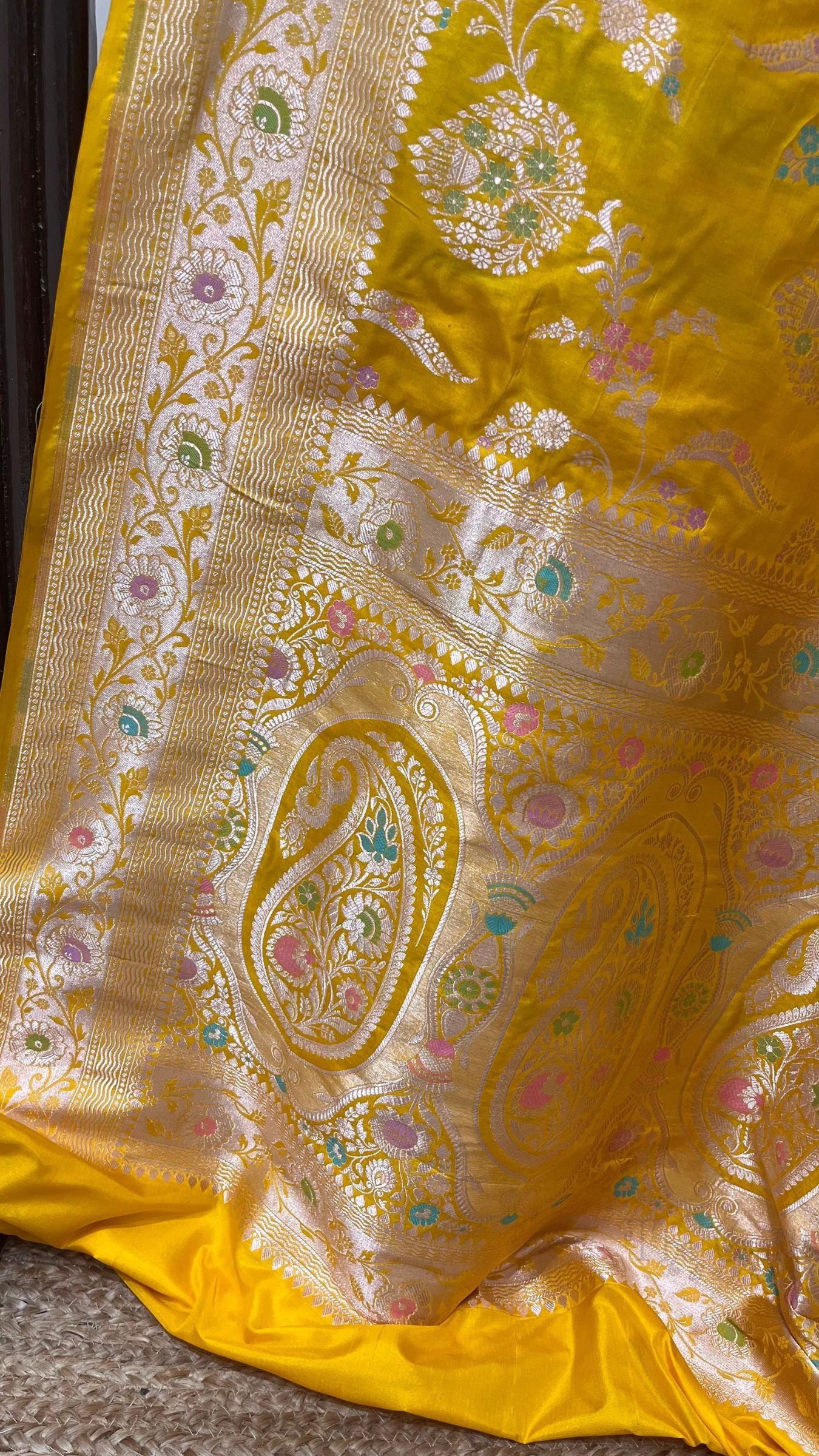 Pure Katan Silk Handloom Banarasi Saree - Jaal With Meenakari