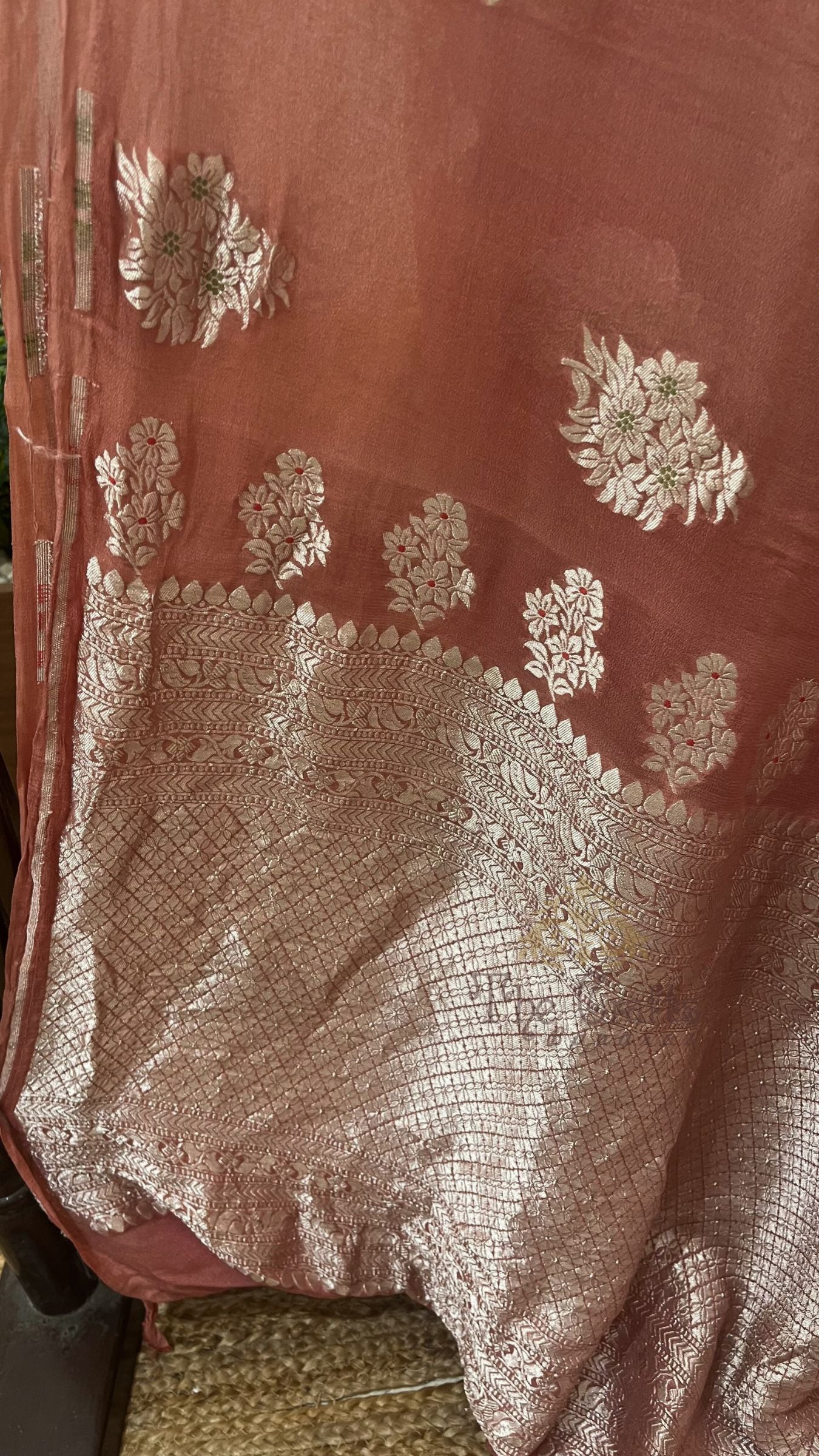 Khaddi Georgette Handloom Banarasi Saree - Jaal with Tilfi Meenakari