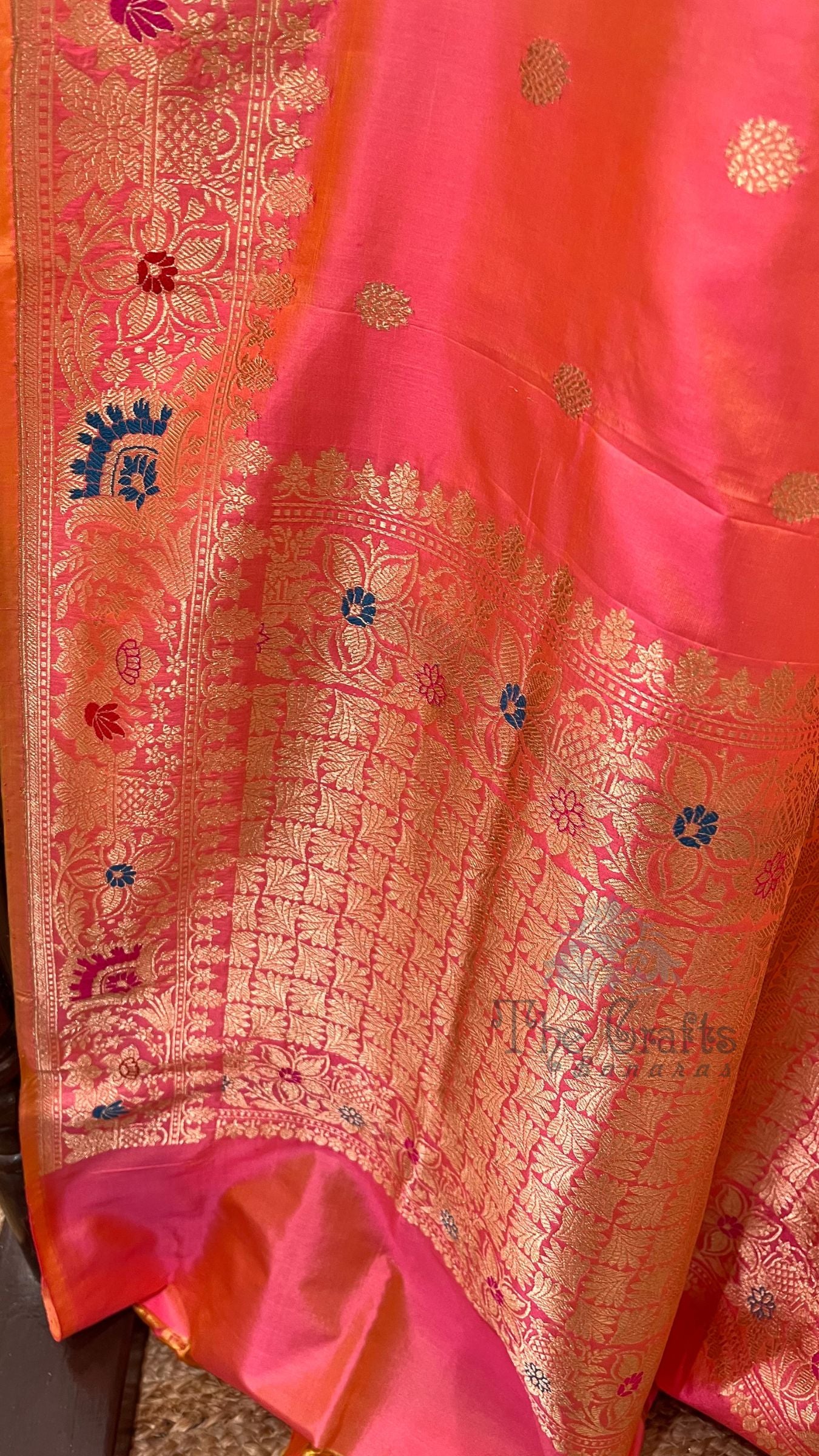 Pure Katan Silk Handloom Banarasi Saree - with kadhua motifs