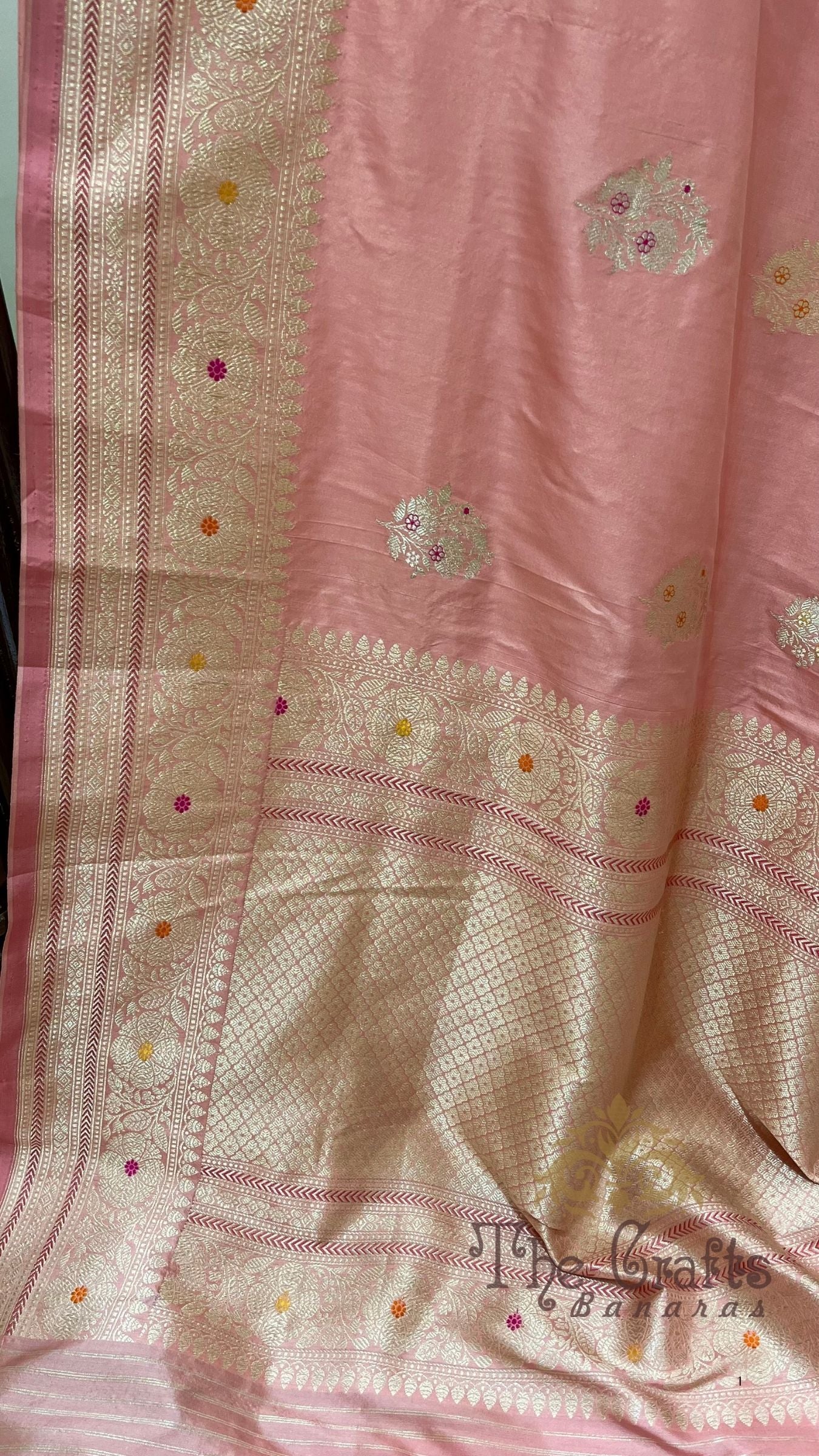 Pure Katan Silk Handloom Banarasi Saree - with kadhua meenakari motifs