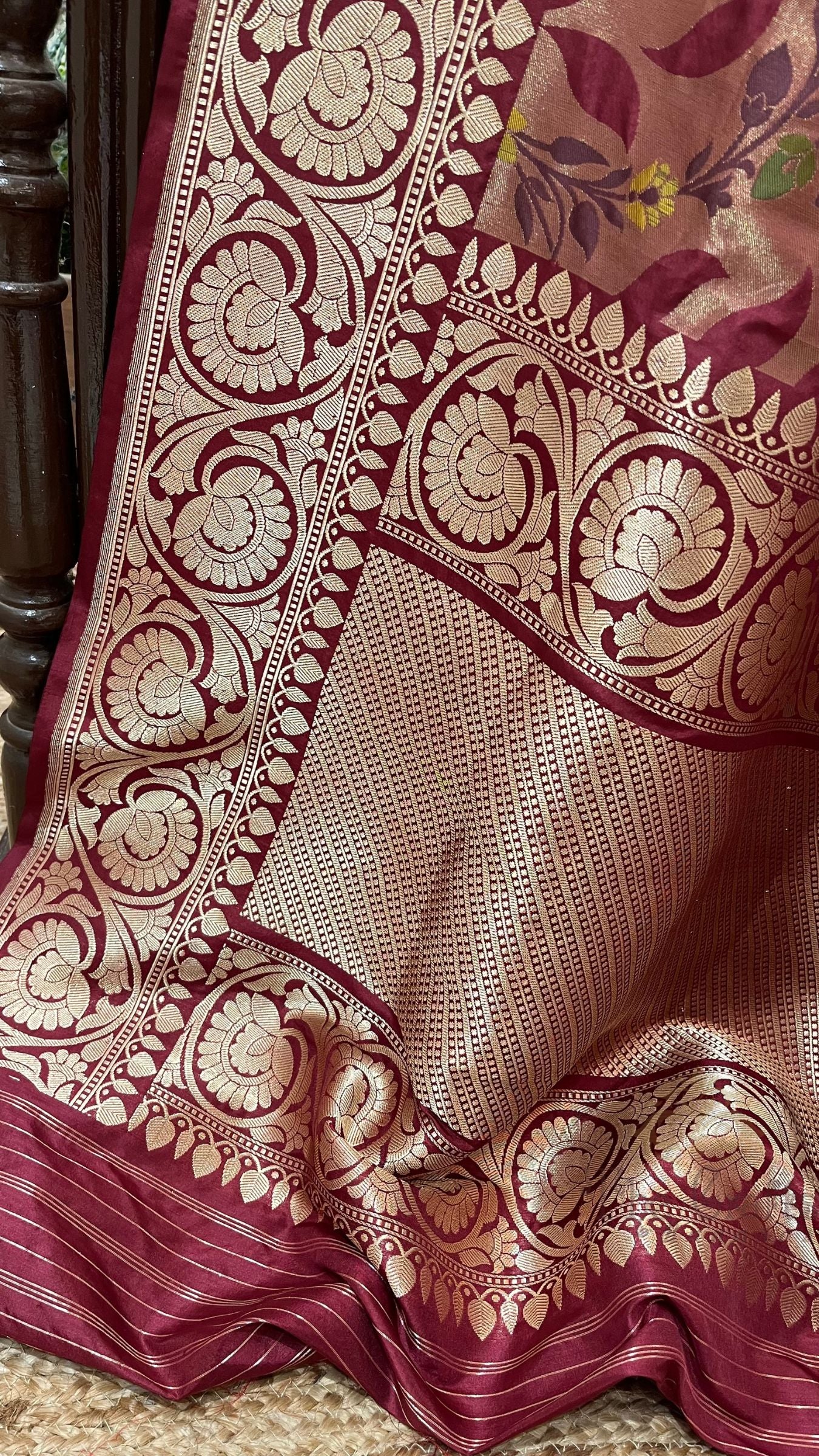 Pure Katan Silk Handloom Banarasi Saree - with kadhua work