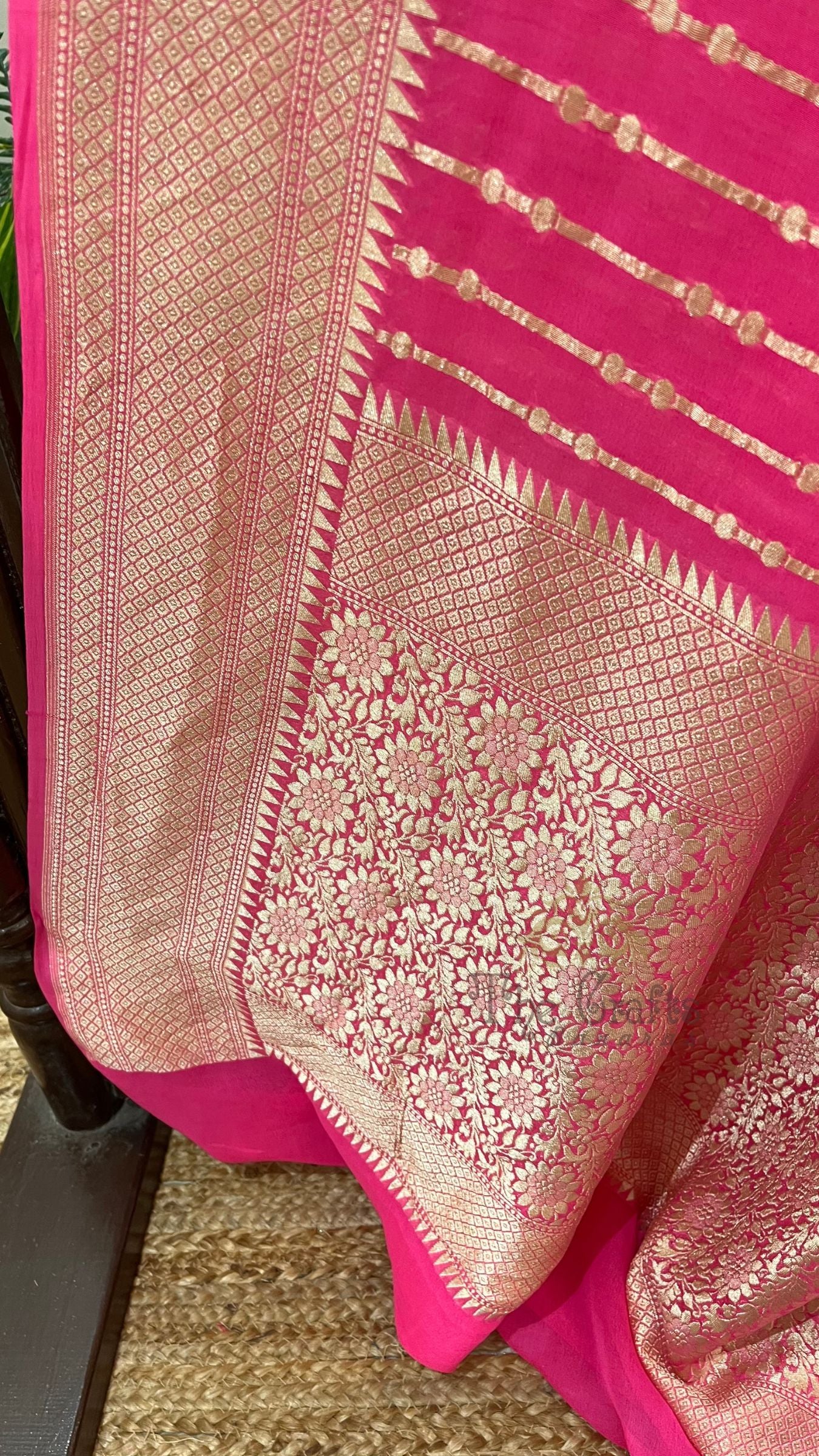 Khaddi Georgette Banarasi Saree - Water Zari