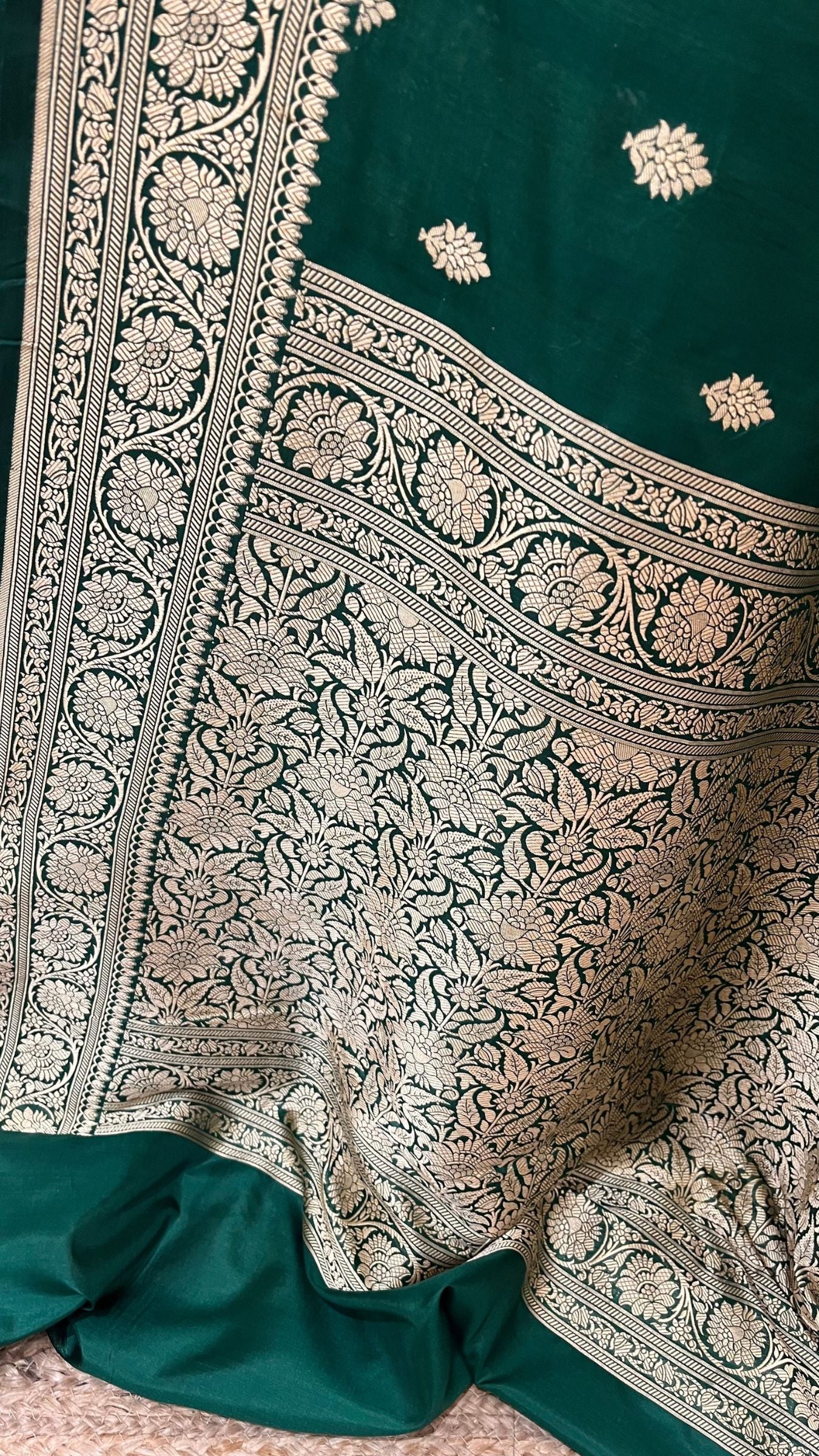 Pure Katan Silk Handloom Banarasi Saree - Jaal work