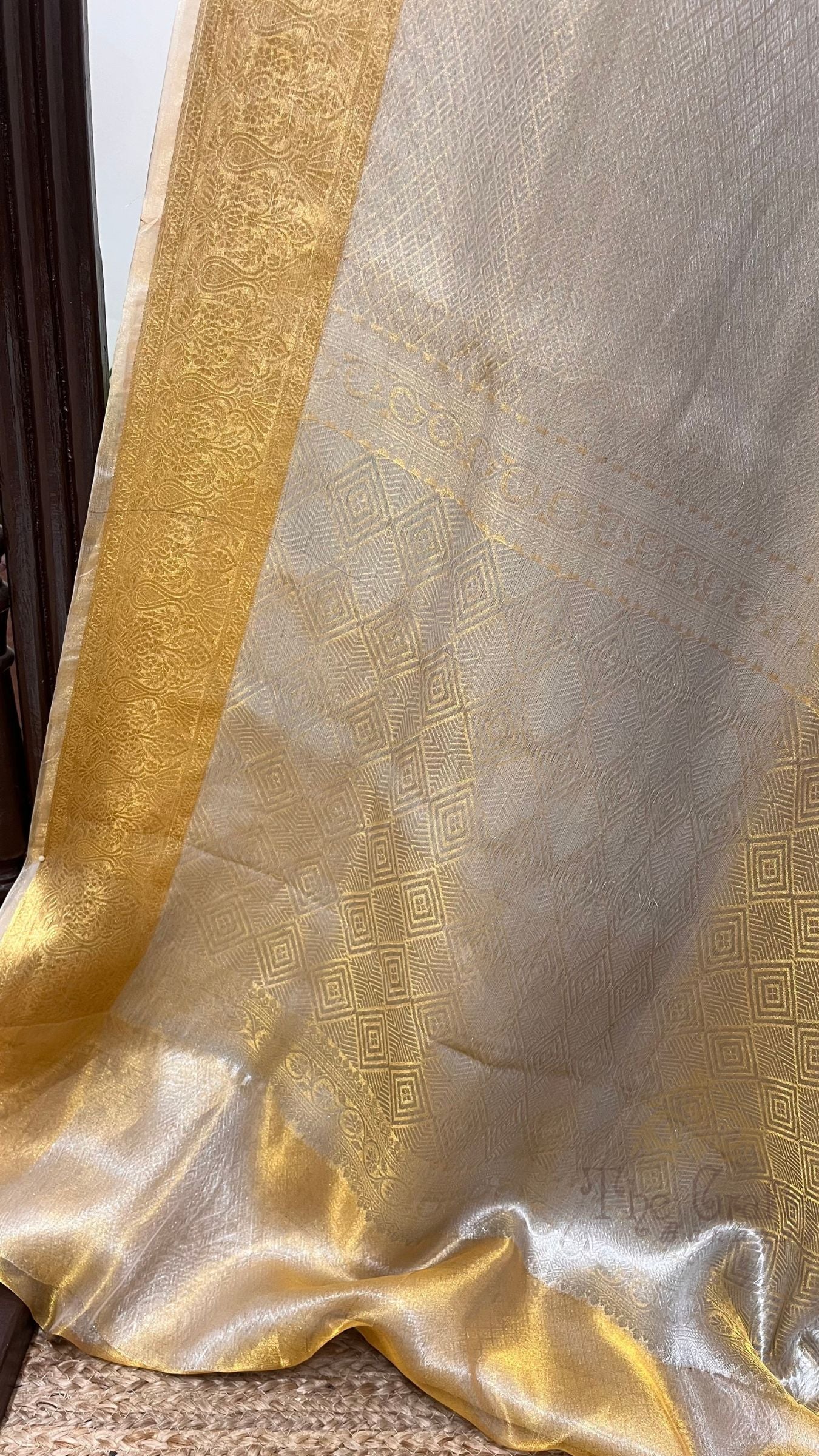 Pure Tissue Silk Brocade Banarasi Saree