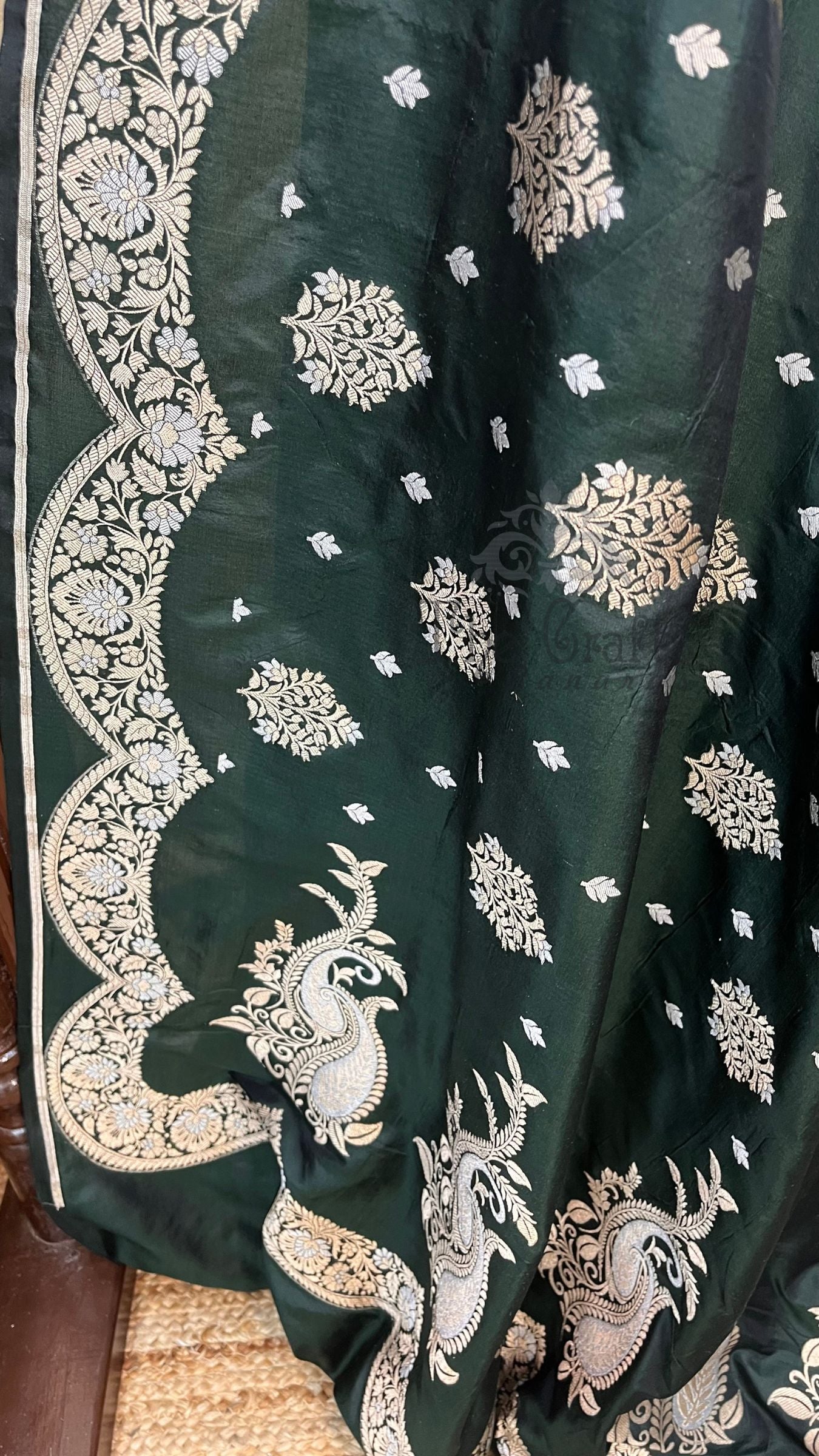 Pure Katan Silk Handloom Banarasi Saree - With Sona Rupa Motifs