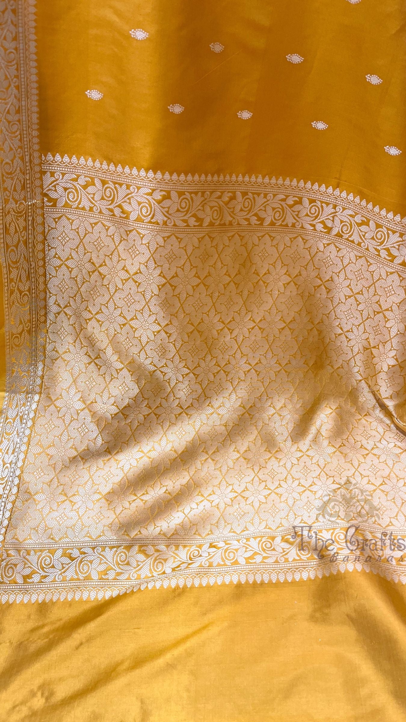 Pure Katan Silk Handloom Banarasi Saree - Resham Chunri Buti