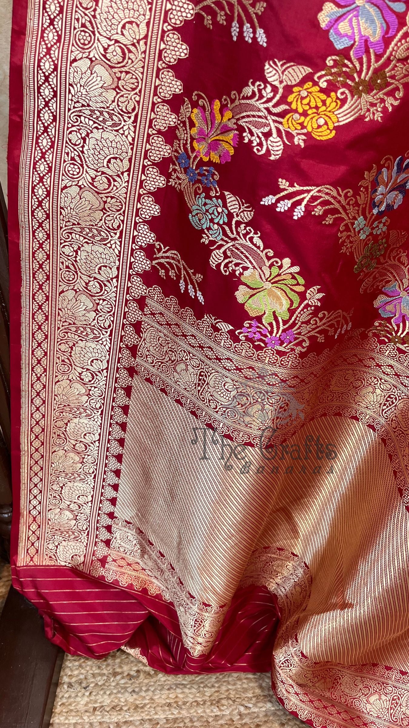 Pure Katan Silk Handloom Banarasi Saree - All Over Kadiyal Jaal Work