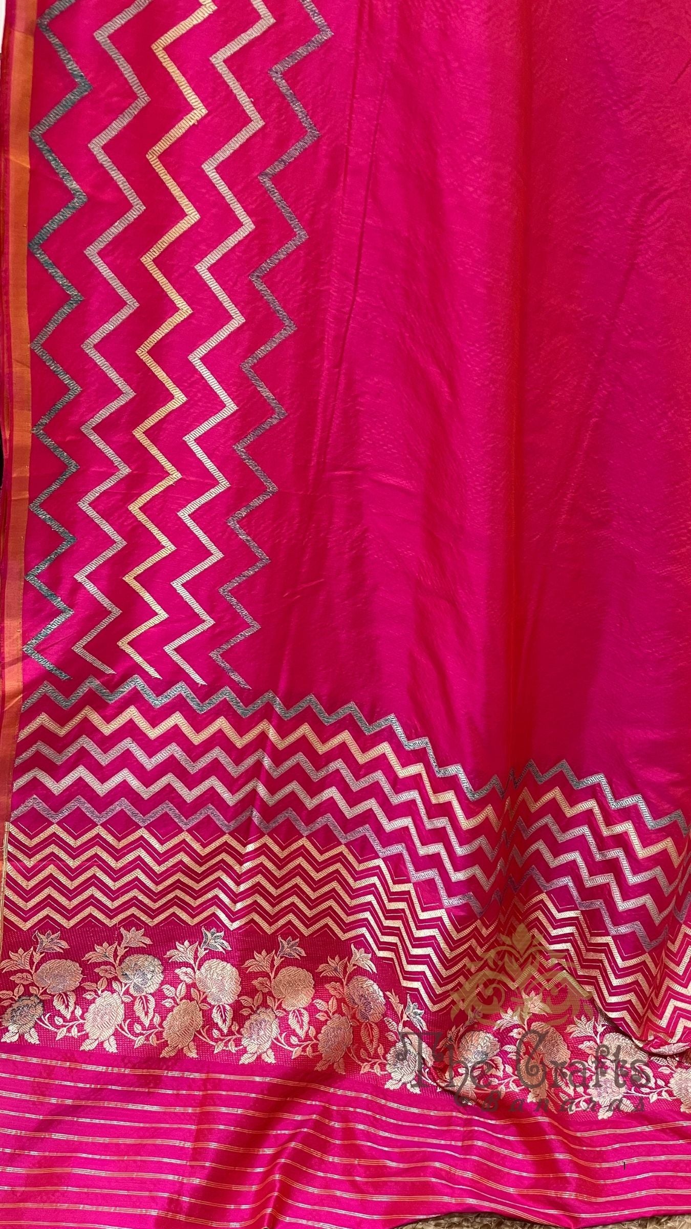 Pure Katan Silk Handloom Banarasi Saree - Kadhua Motifs