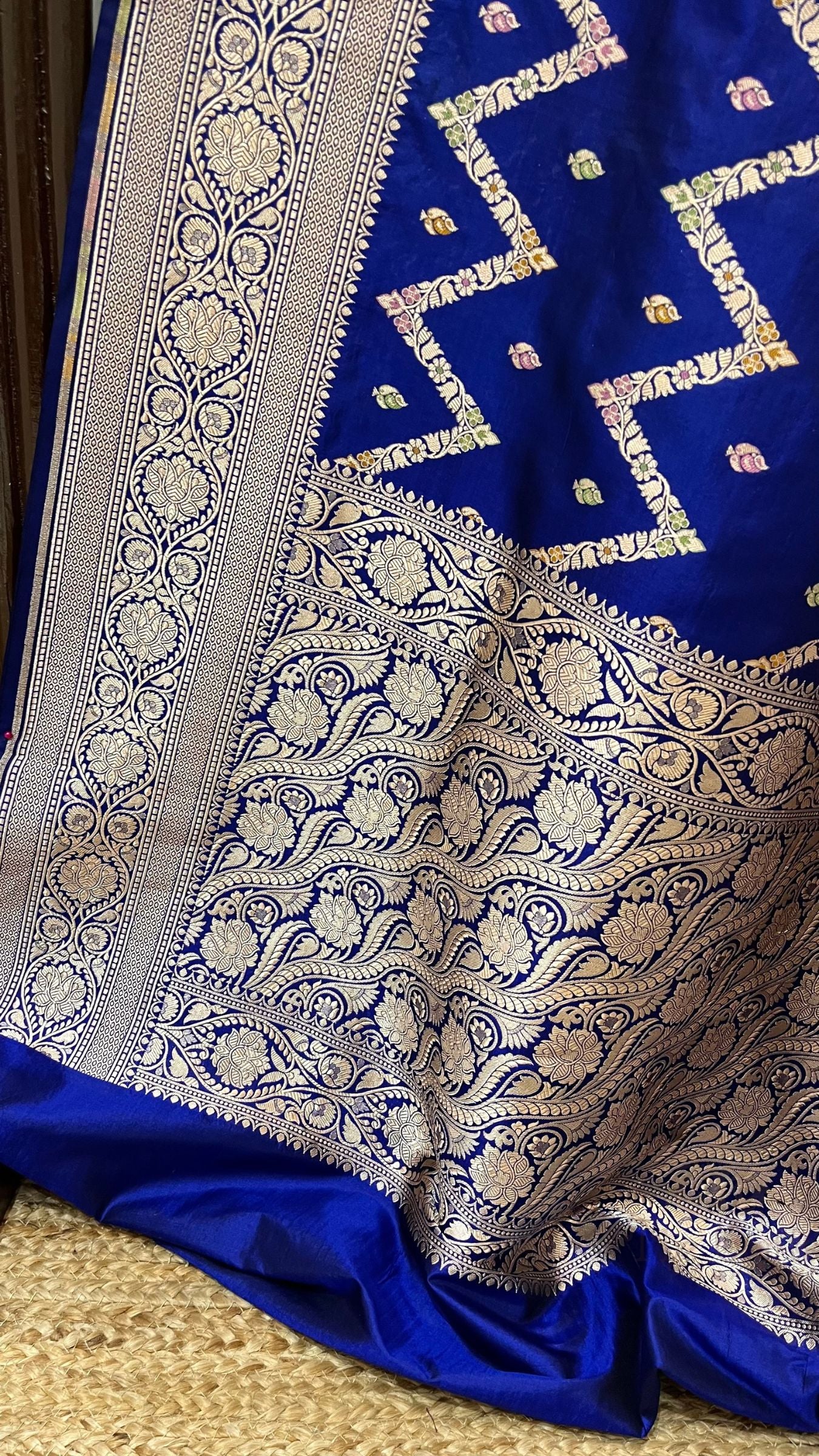 Pure Katan Silk Handloom Banarasi Saree - Jaal With Meenakari