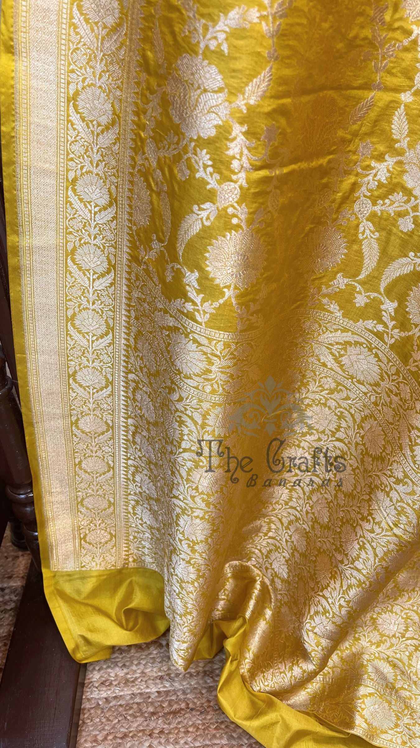 Pure Katan Silk Handloom Banarasi Saree - Jaal work