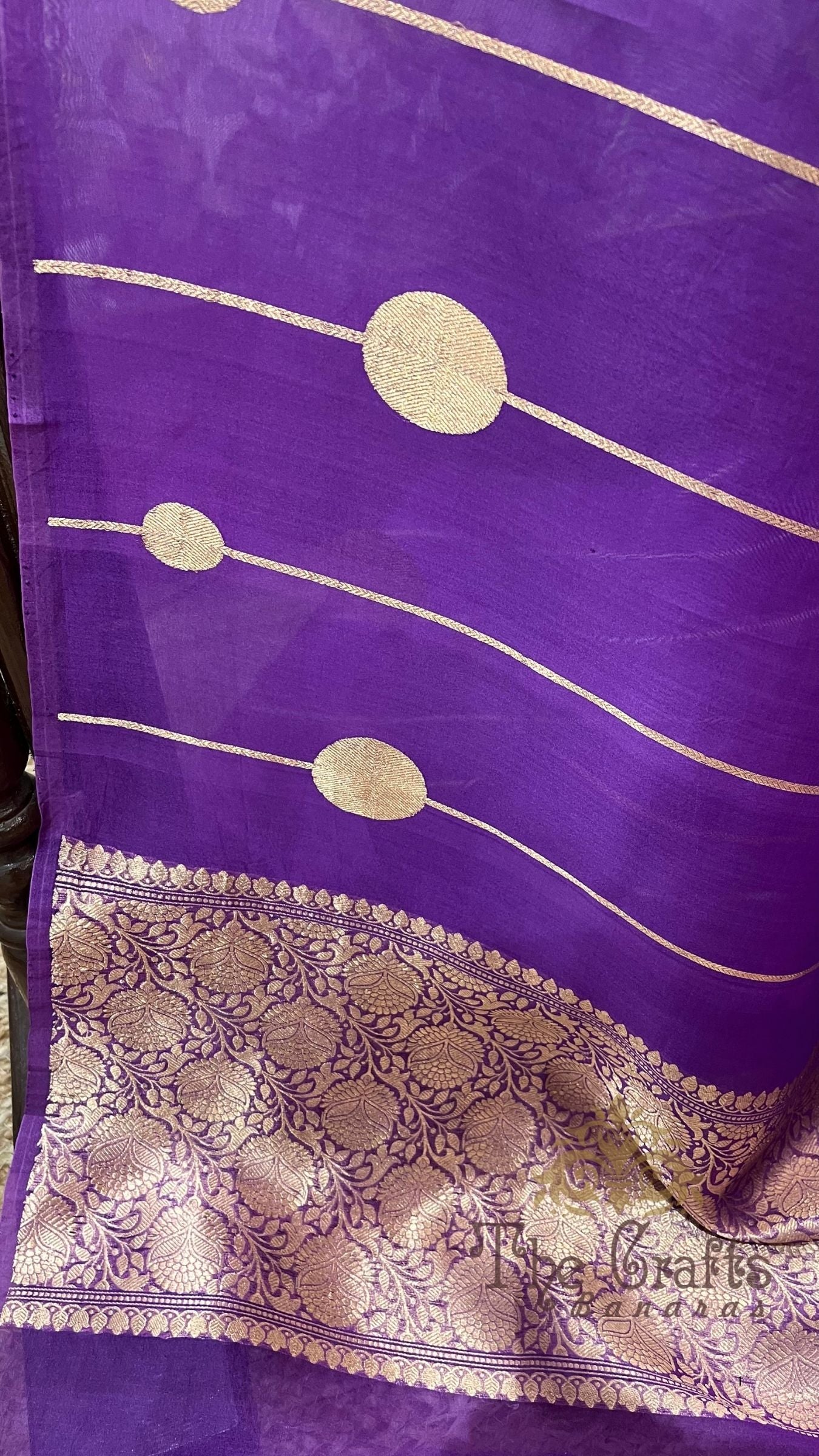 Pure Kora Silk Handloom Banarasi Saree - with kadhua motifs